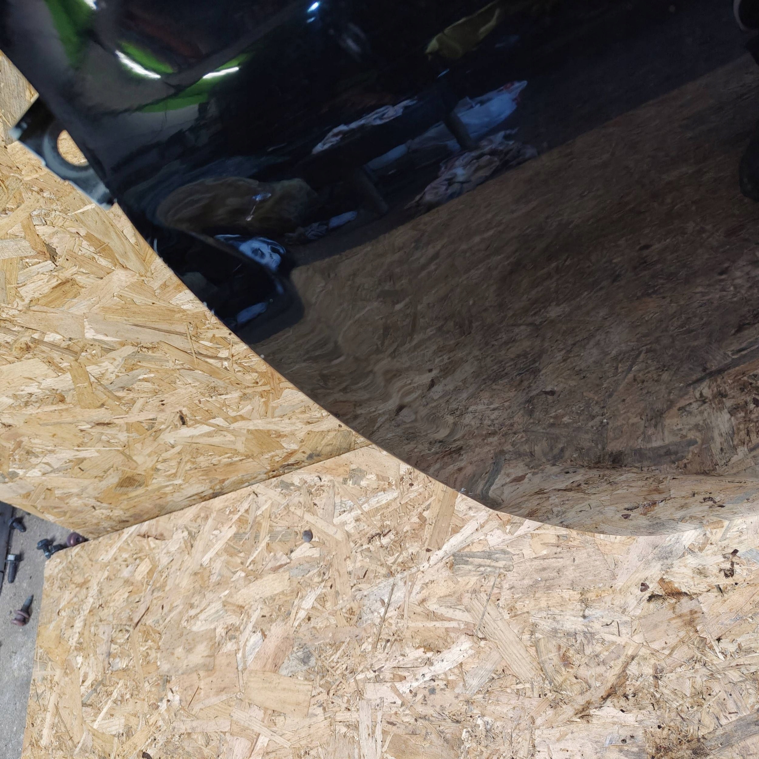 door front front side left Peugeot 208 and