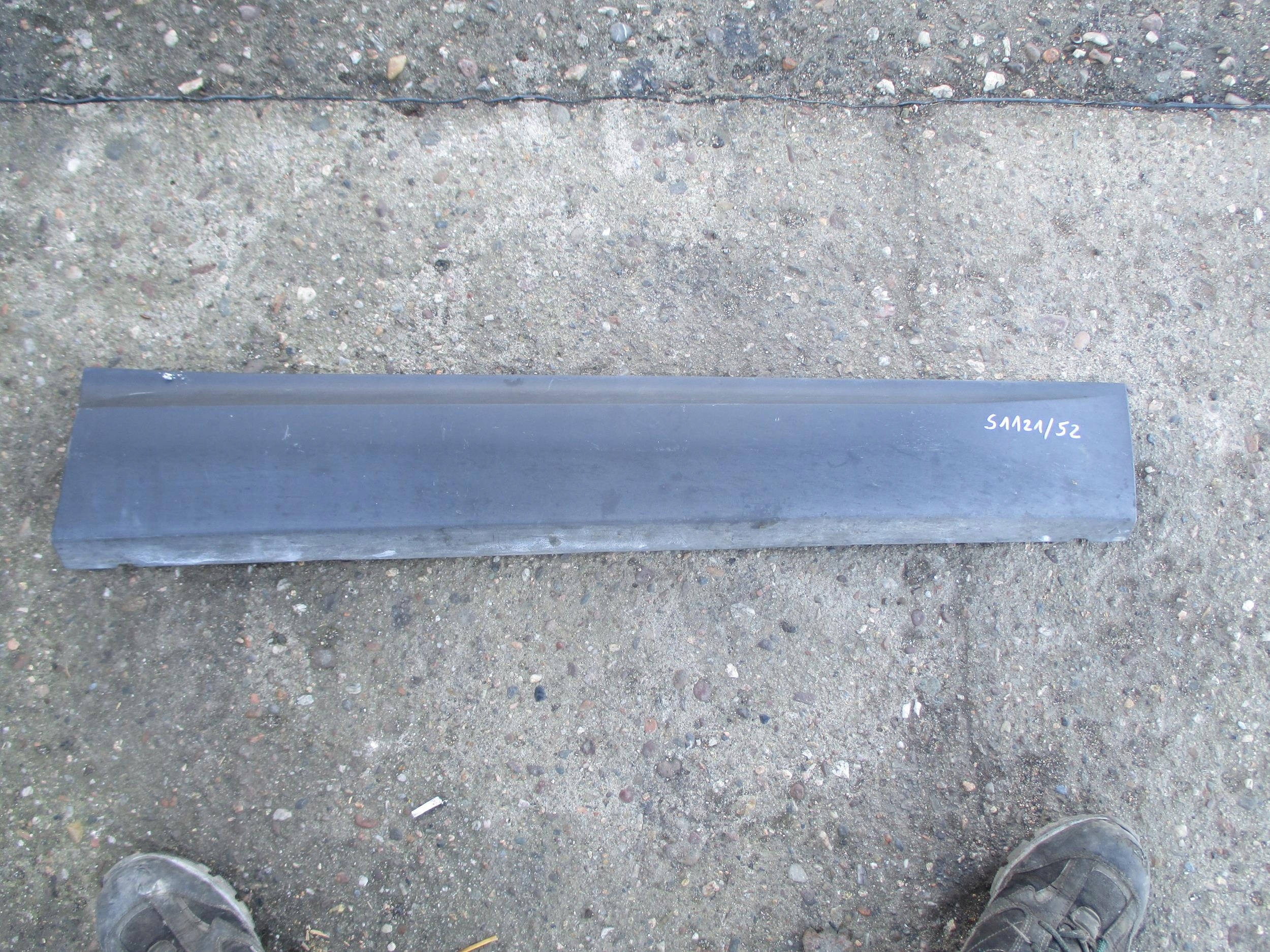 SKODA KODIAQ LISTWA DRZWI PRAWY PRZÓD 565854940