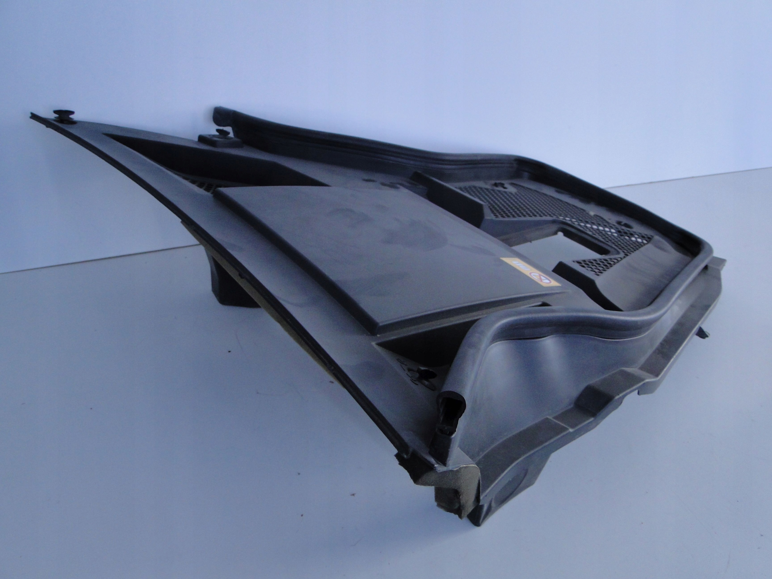 MERCEDES C KLASA 205 W205 PODSZYBIE PRAWE Jakość części (zgodnie z GVO) Q - oryginał z logo producenta części (OEM, OES)