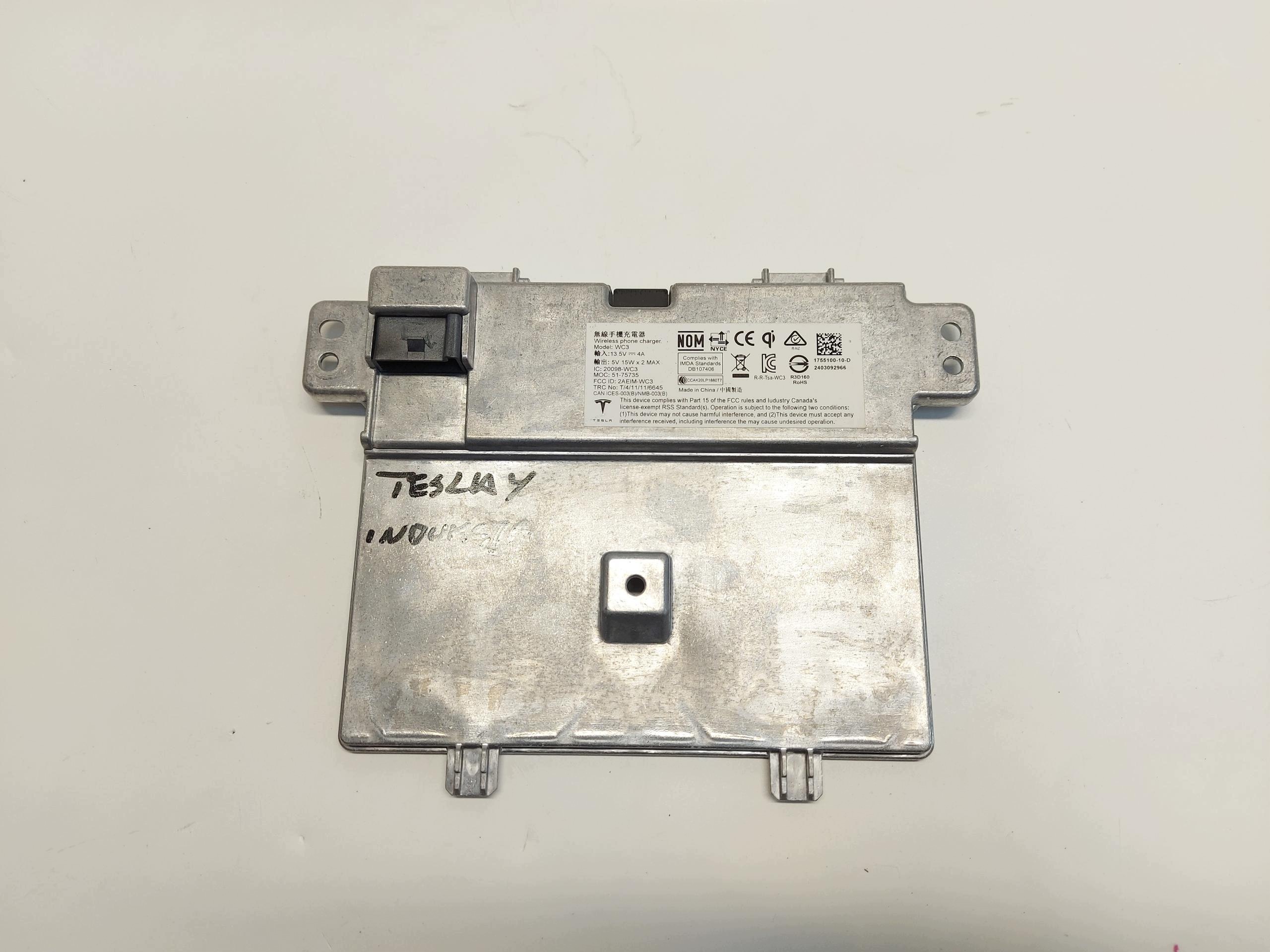 TESLA MODEL Y 2024r LADOWARKA INDUKCYJNA 1755100-10-D