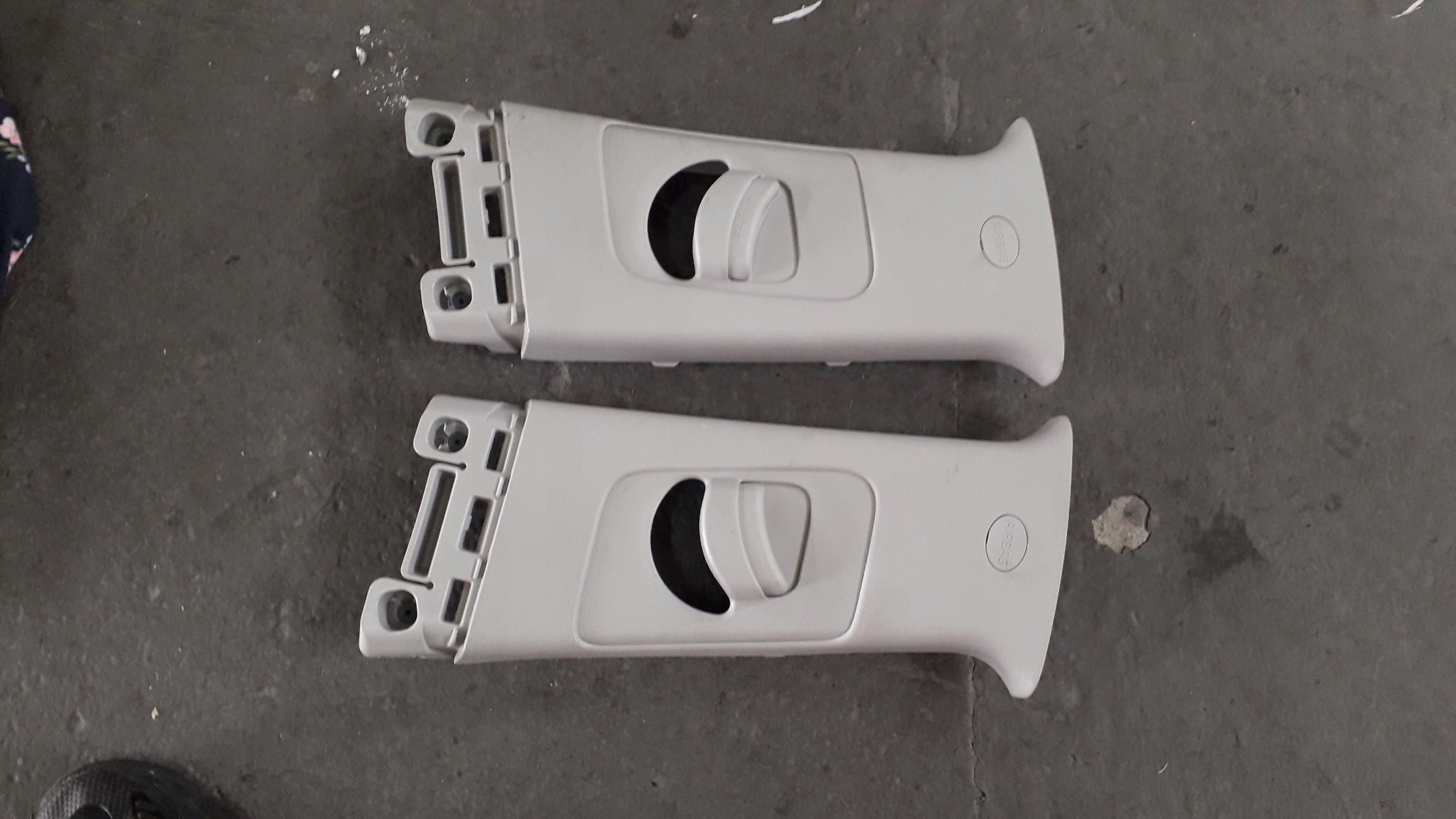 KIA SOUL II 2014-КРЫШКА ТОРЦЕВОЙ СТОЙКИ L-СТОЙКА