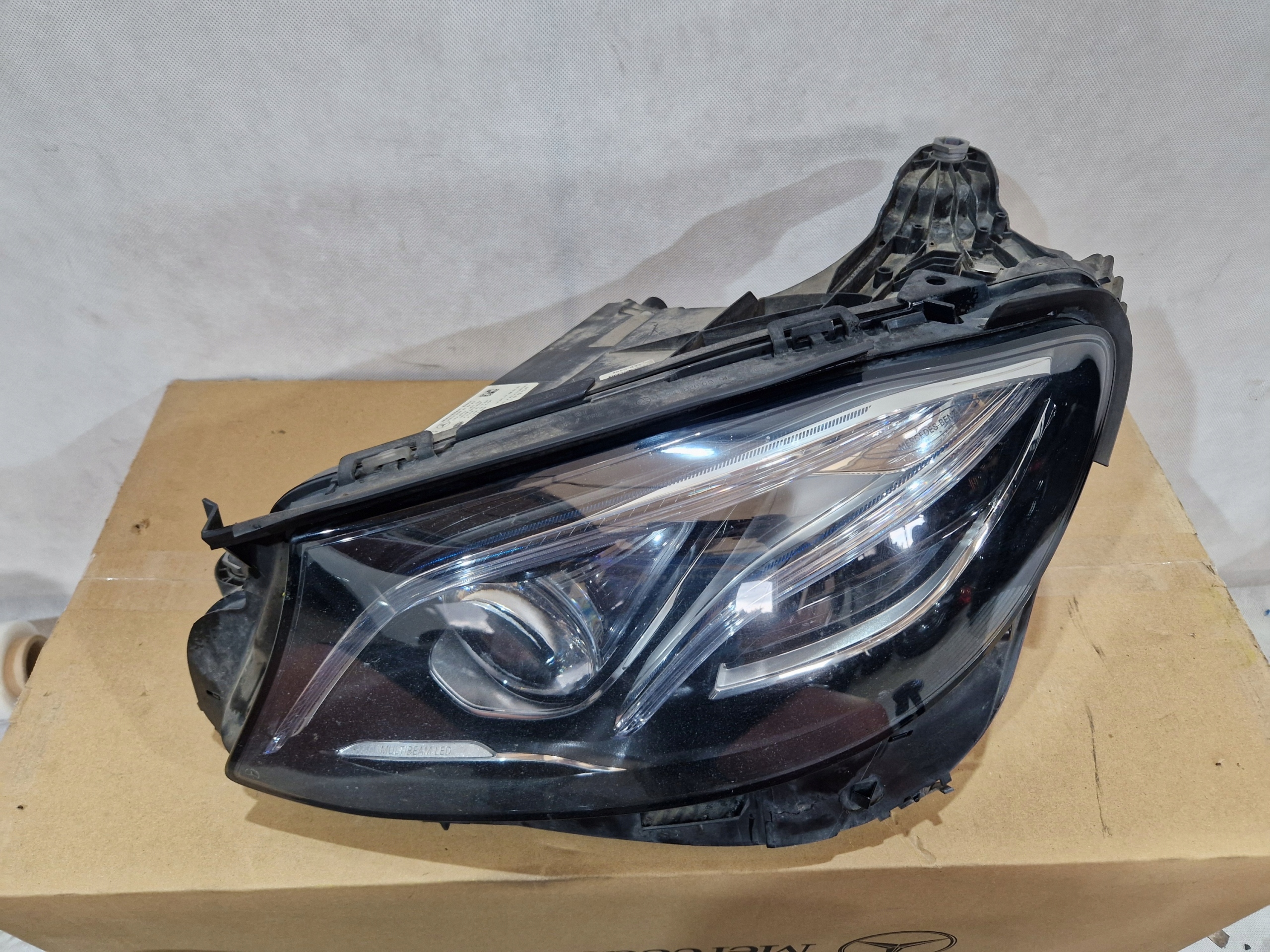 LEWY REFLEKTOR MERCEDES W213 MULTIBEAM A2139064704