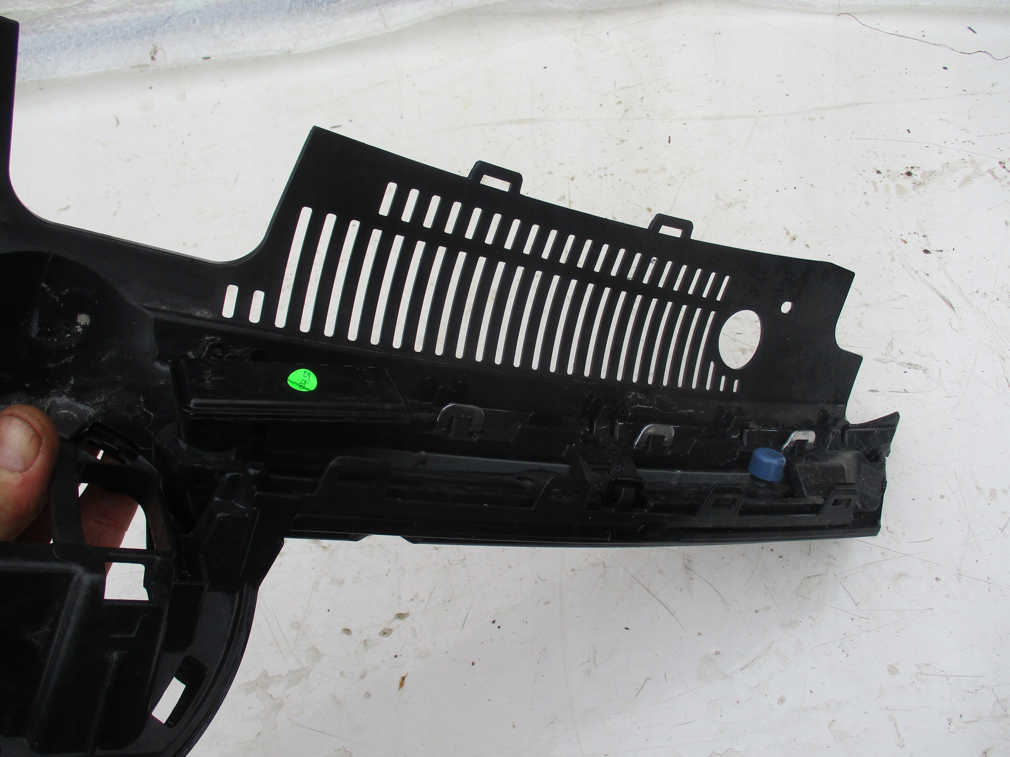 vw GOLF VIII решетка радиатора led 5H0853651S