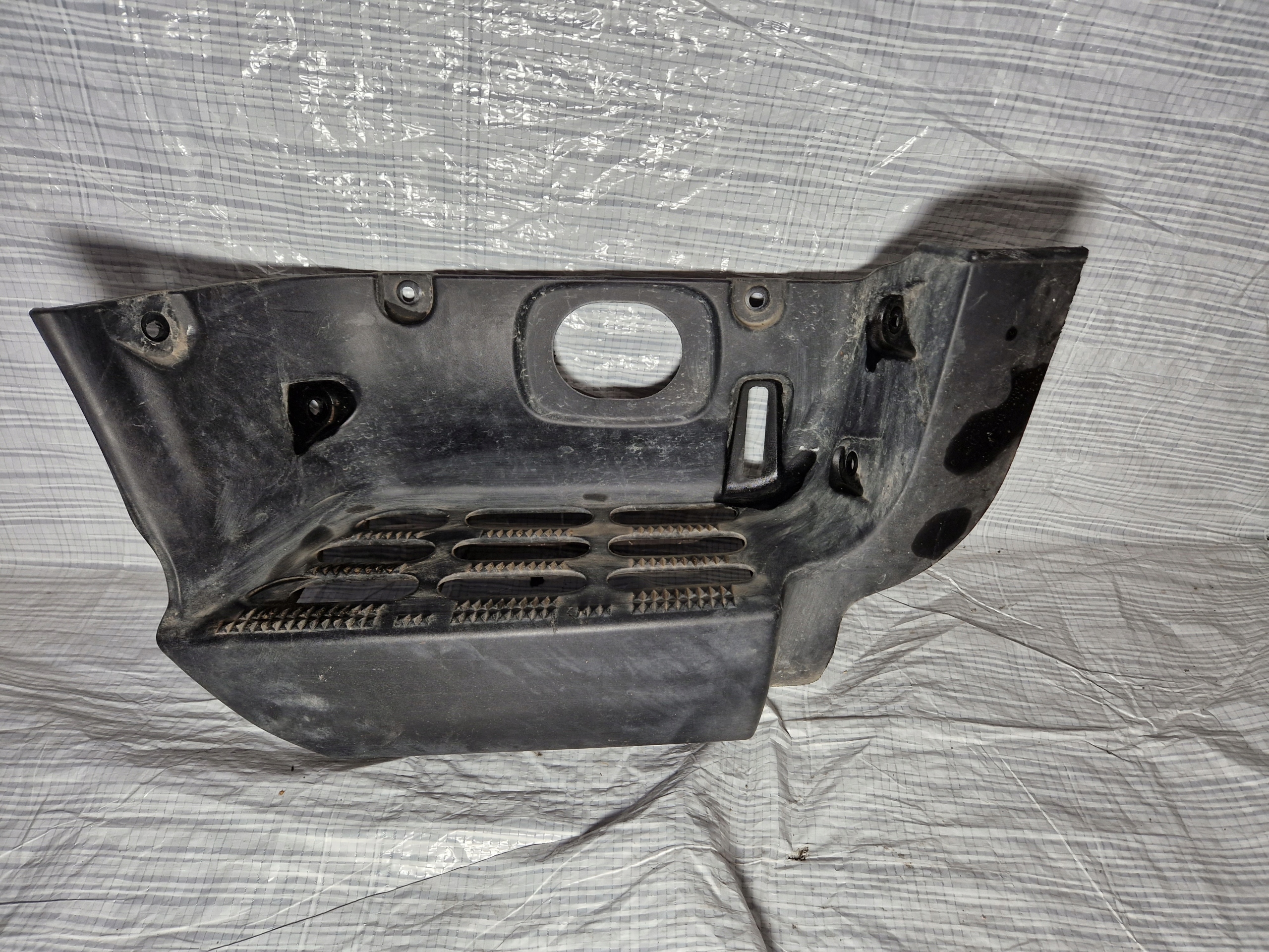 CABSTAR MAXITY 07- STOPIEN KABINY SCHODEK PRAWY