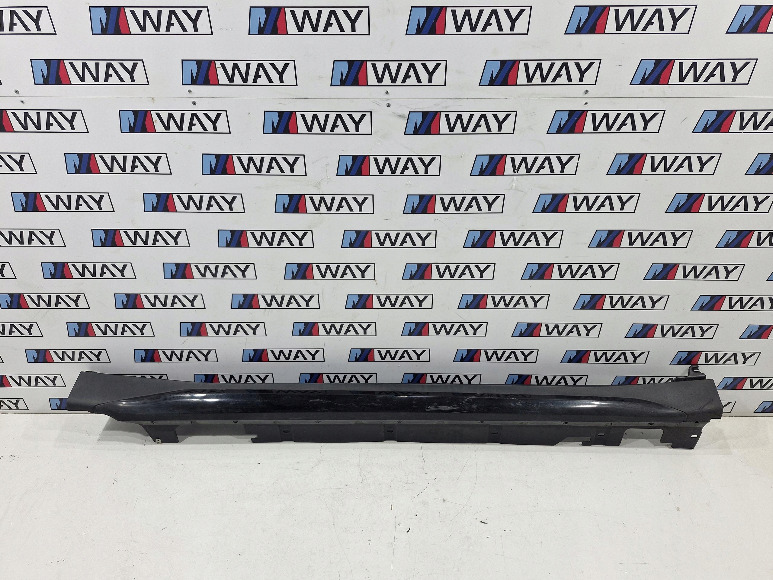 BMW X1 F48 moulding cap threshold right 7332328