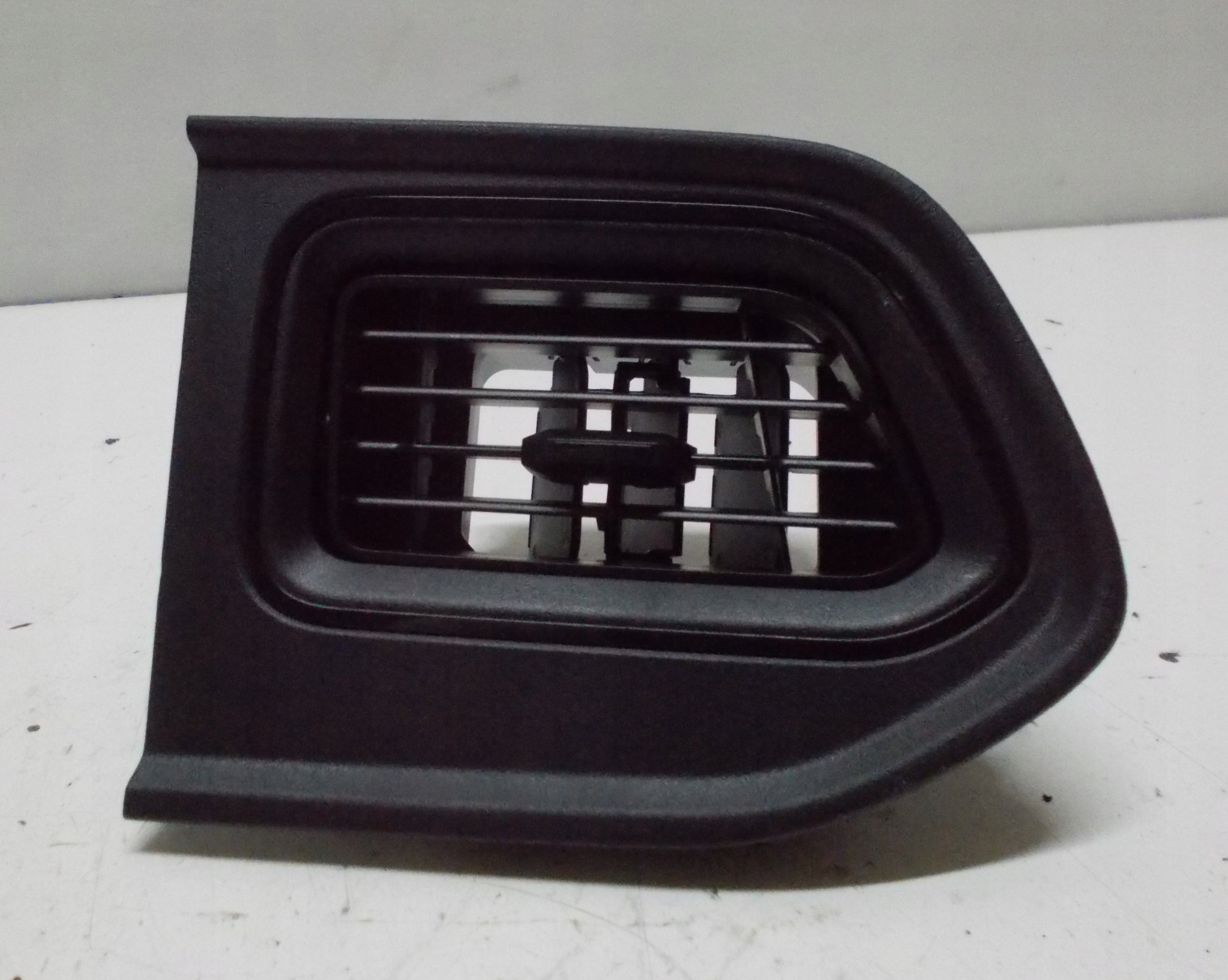 RENAULT MASTER III LIFT grid air conditioning devices side left 682608914R