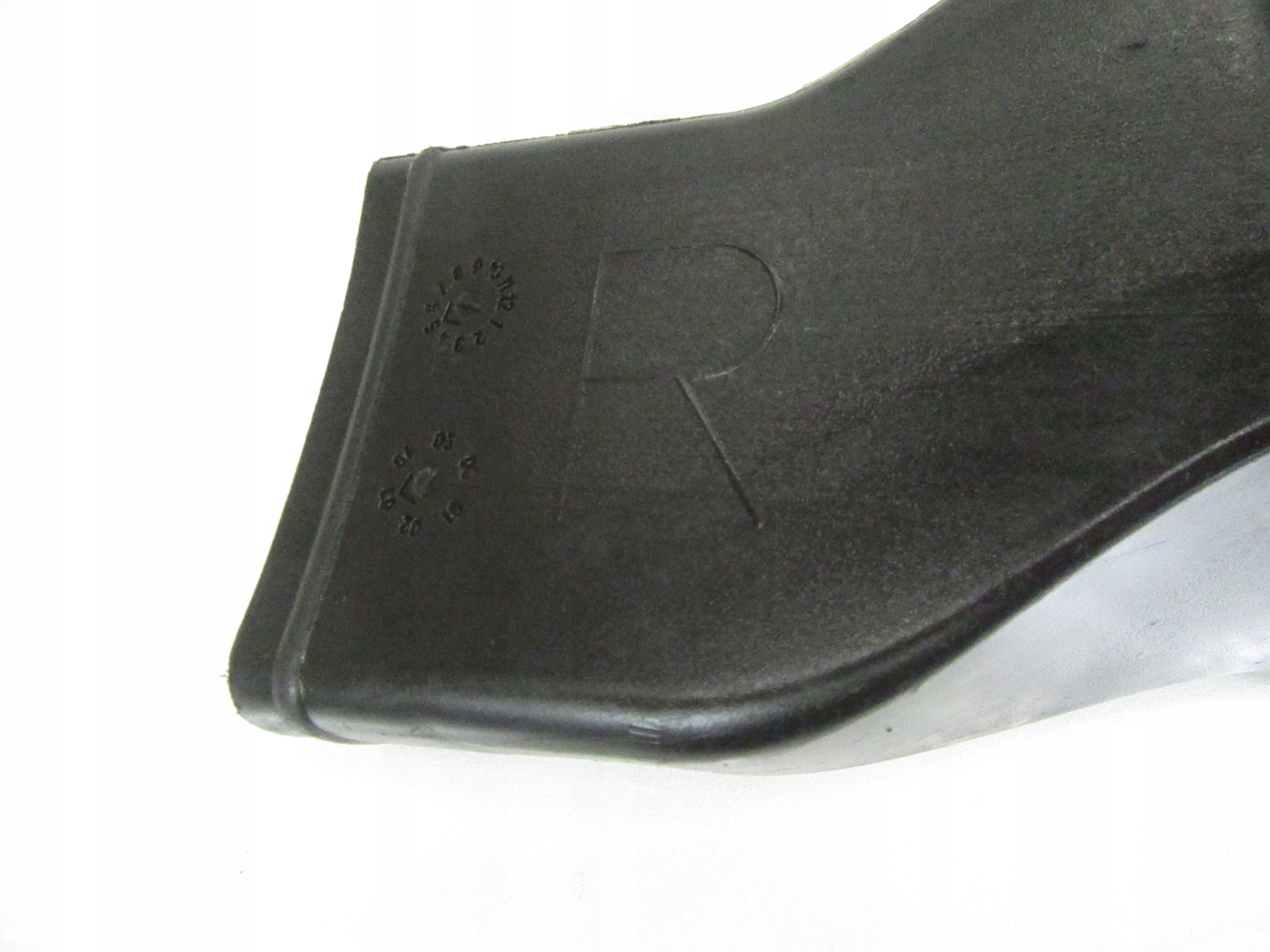 intake drain air for discs right BMW 5 e60 e61 7033704