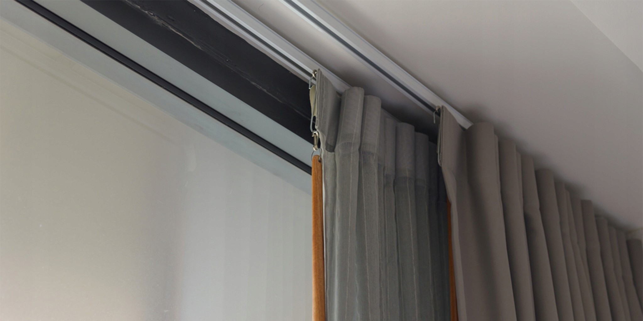 Akcesoria UCHWYT ŚCIENNY podwójny karnisz ks alu. Rodzaj uchwyt do zasłon wspornik