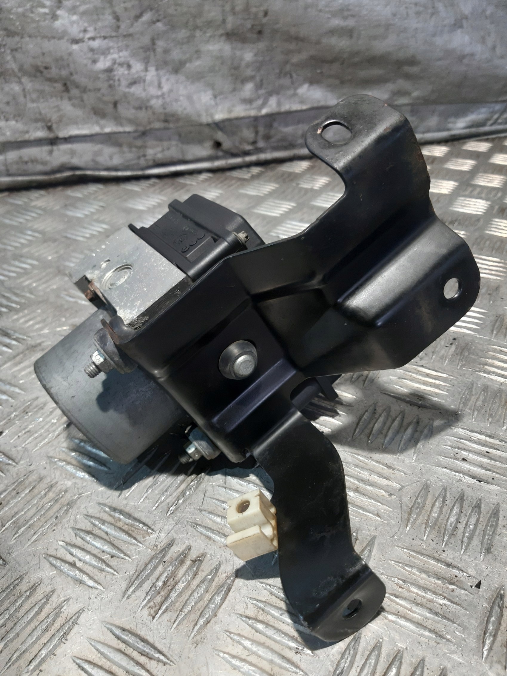 Pompa ABS MN116161 MITSUBISHI COLT VI Z30 1.3B