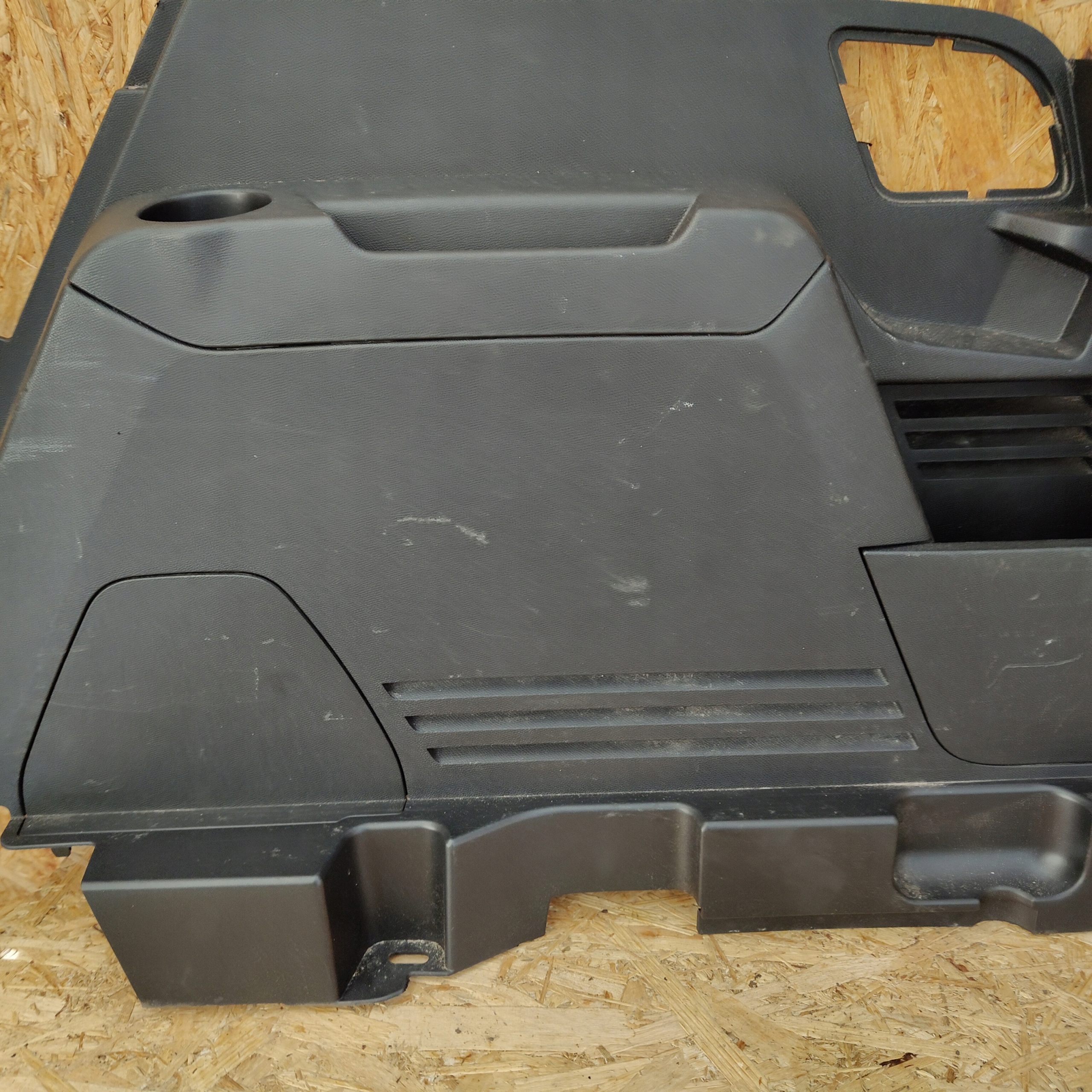 boot upholstery rear part right PEUGEOT 5008 II