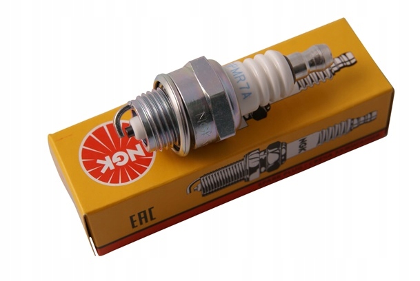 Свеча зажигания для бензопилы NGK BPMR7A