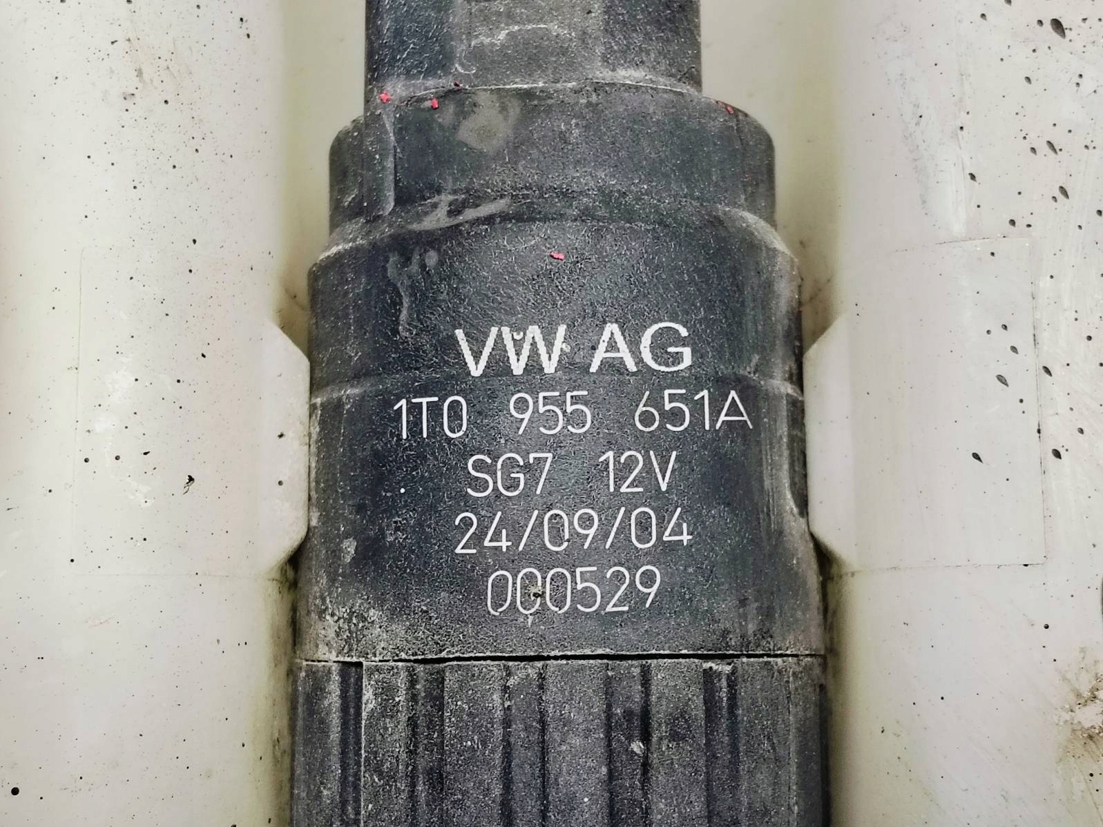 washer fluid tank Vw Golf V 1.4 16V 1K0955453Q