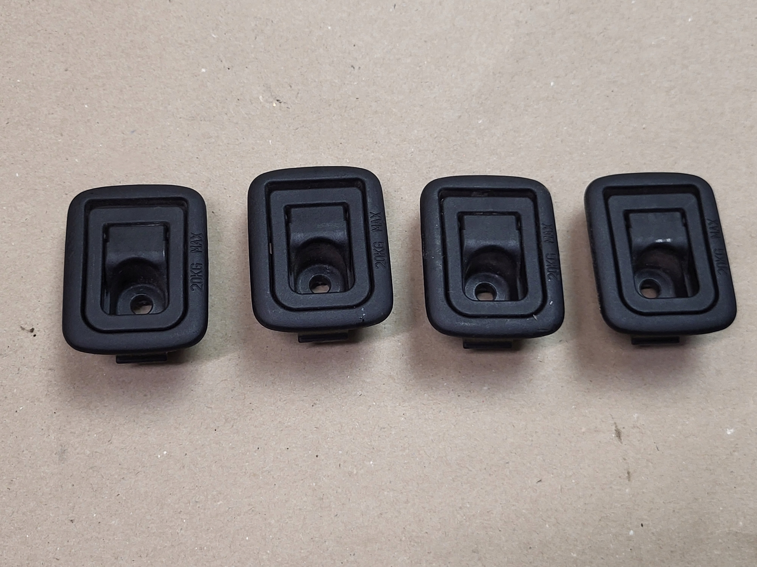 Supporto per UBRANIA HACZYK CIELO INTERNO MITSUBISHI OUTLANDER III 3 OE nero