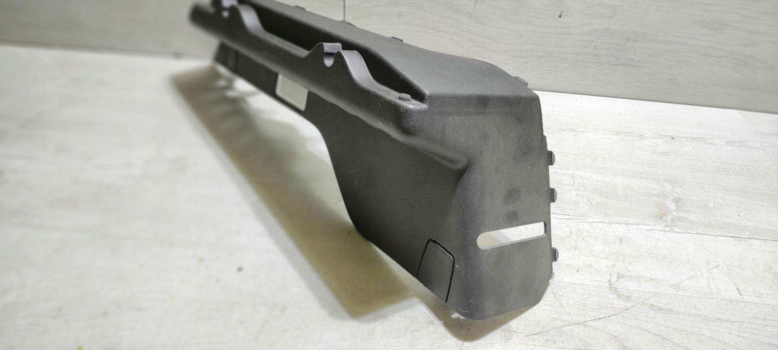 holder polki rear part left Peugeot 2008 14r