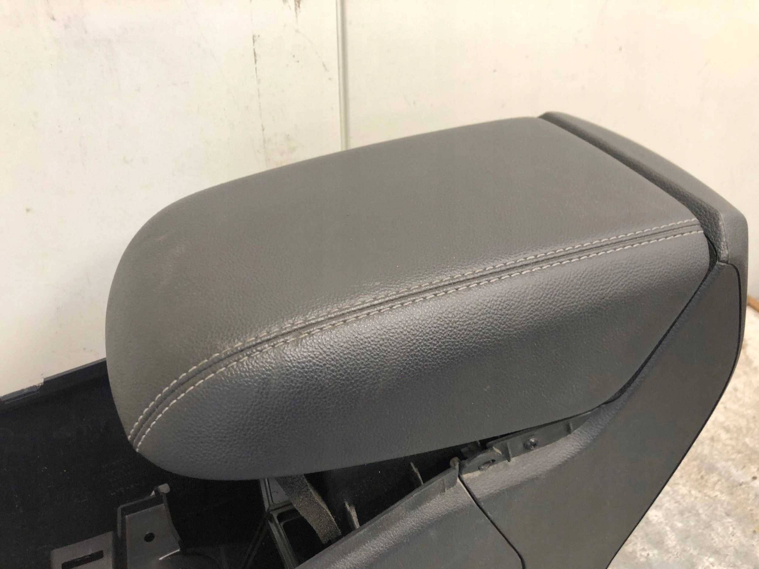 TUNEL central armrest FORD KUGA MK2 E1C1-R046B27-AAW