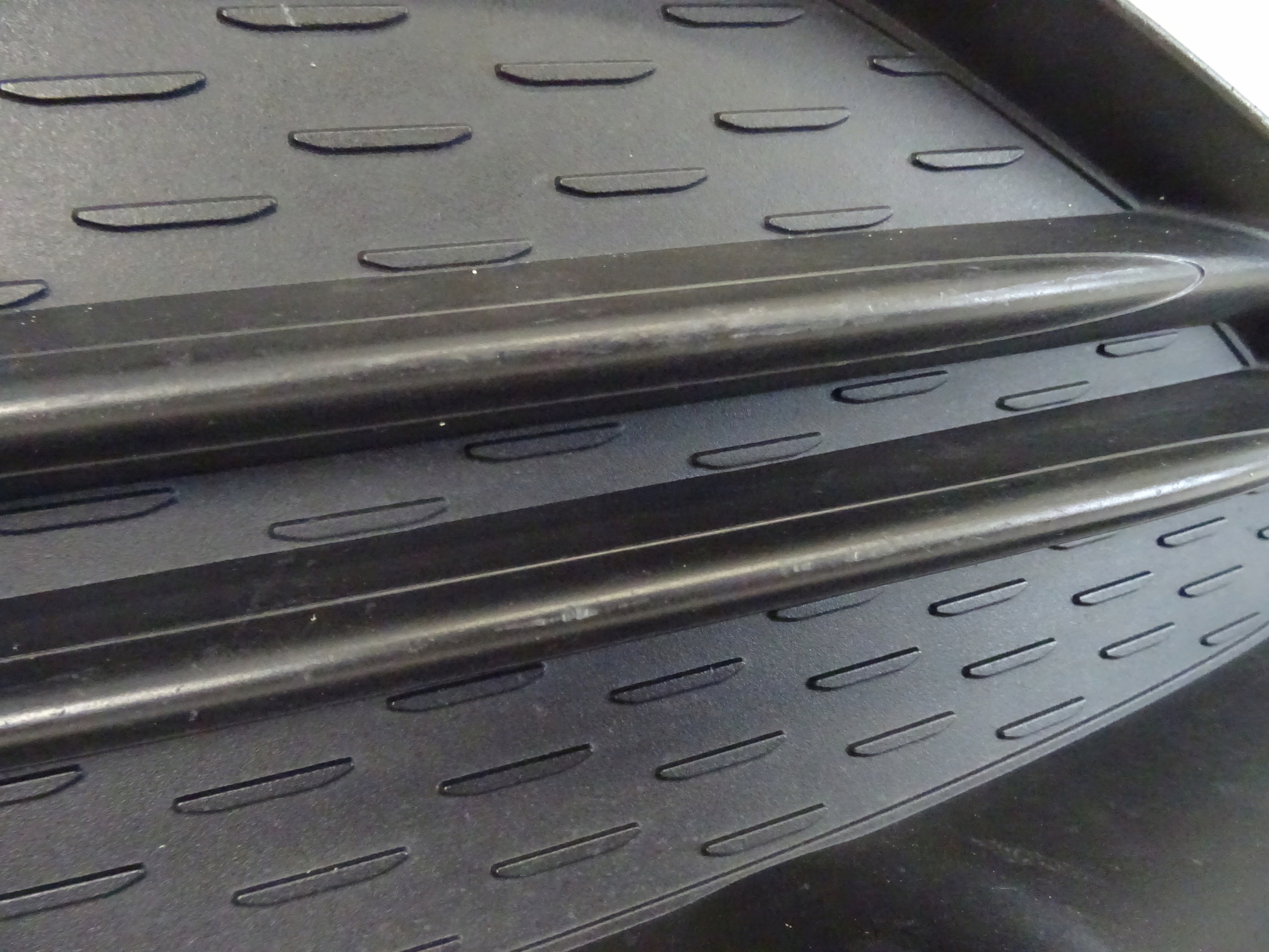 grid of a bumper front front left MERCEDES C W206 AMG A2068854105