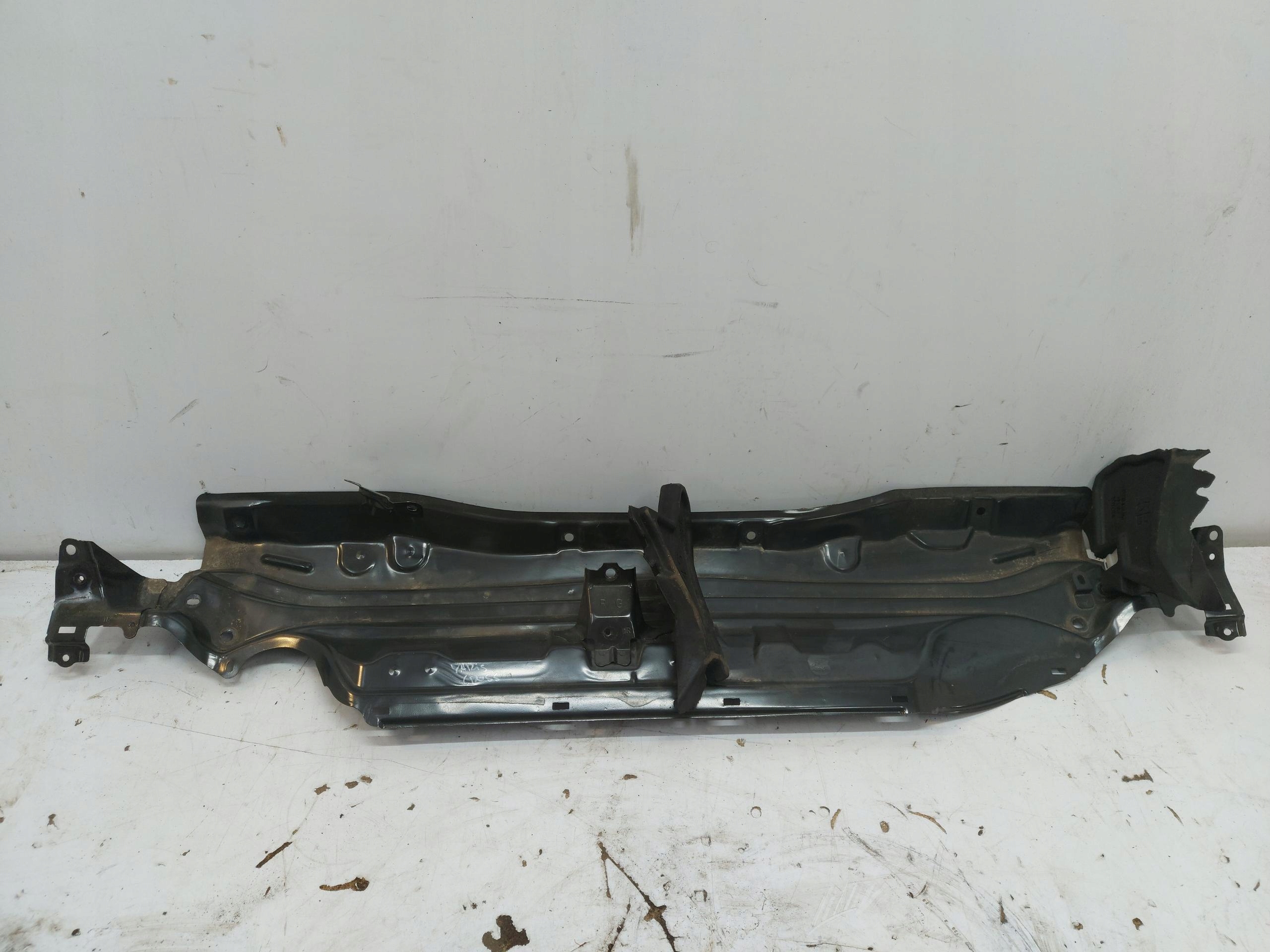 Toyota Yaris CROSS PODSZYBIE DOLNE