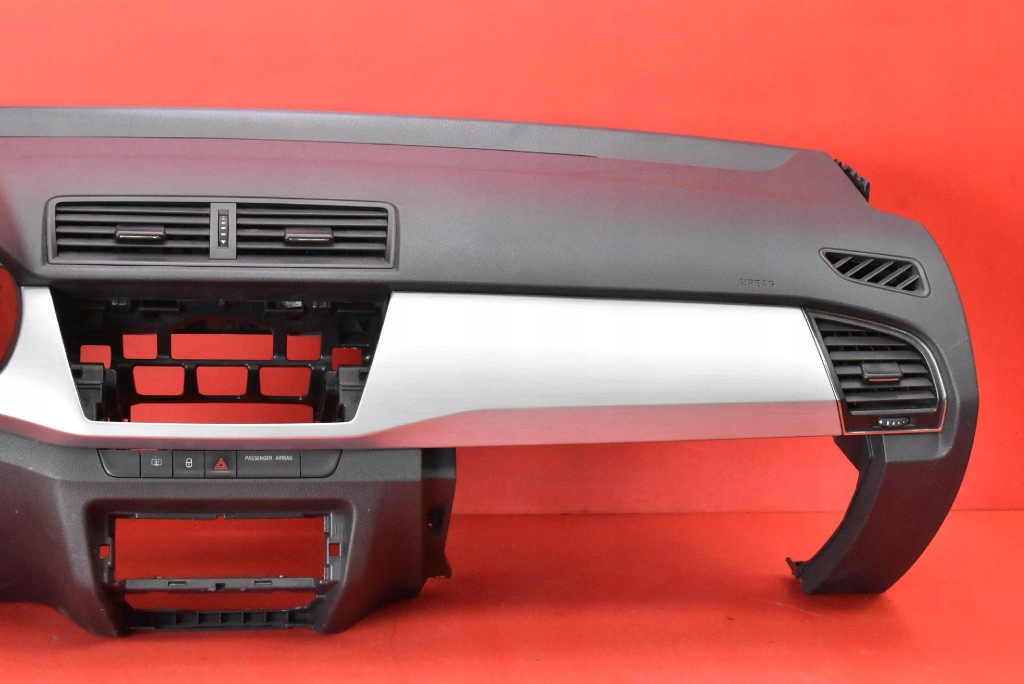 dashboard instrument panel console cockpit airbag EU SKODA FABIA 3 III LIFT 21