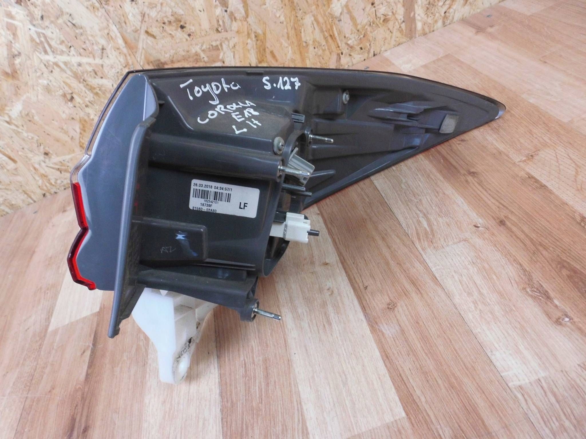 Toyota Corolla E16 E17 2016-2018 LIFT sedan light left rear part rear left