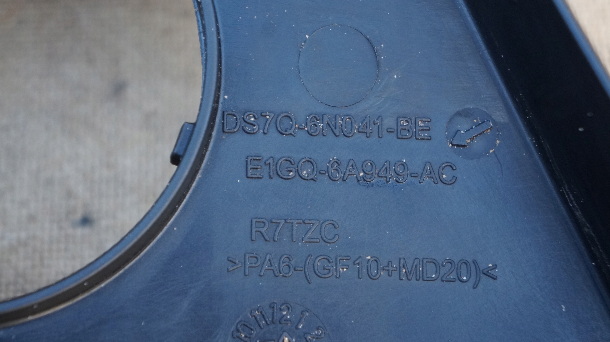 FORD MONDEO MK5 S-MAX MK2 2.0 TDCI OSŁONA POKRYWA NA SILNIK DS7Q-6N041-BE Typ samochodu Samochody osobowe