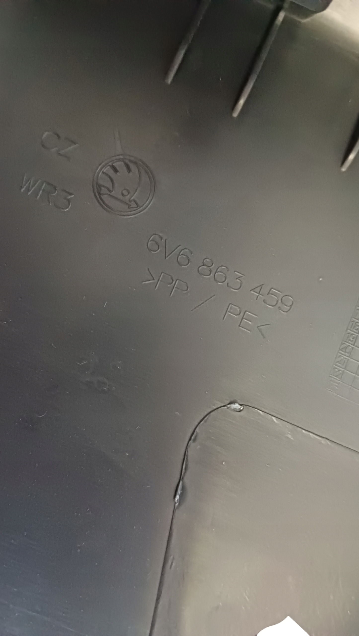 SKODA FABIA III HB OSŁONA PASA TYŁ ORYGINAŁ 6V6863459 Numer katalogowy części 6V6863459