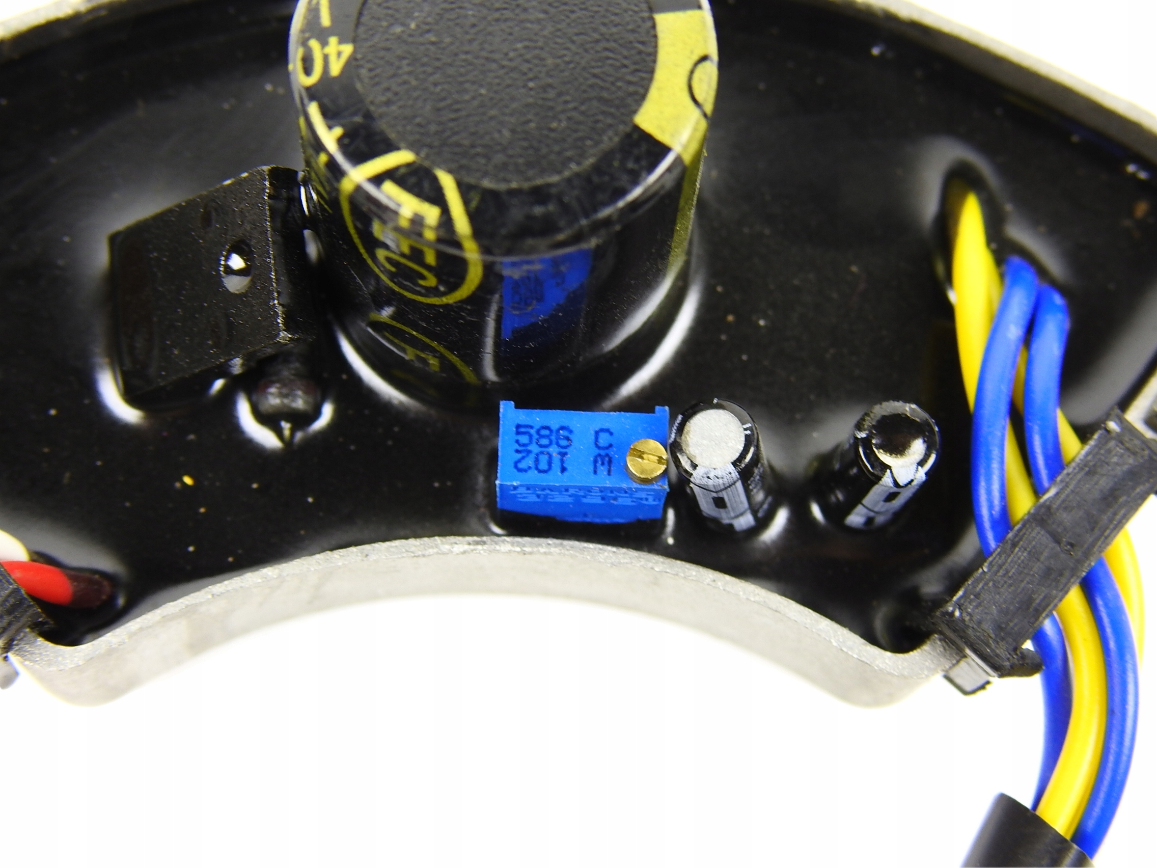 MODUŁ AVR REGULATOR NAPIĘCIA AGREGATU 250V 220uF STABILIZATOR OHV 2KW 168F Kod producenta REGULATOR NAPIĘCIA AVR