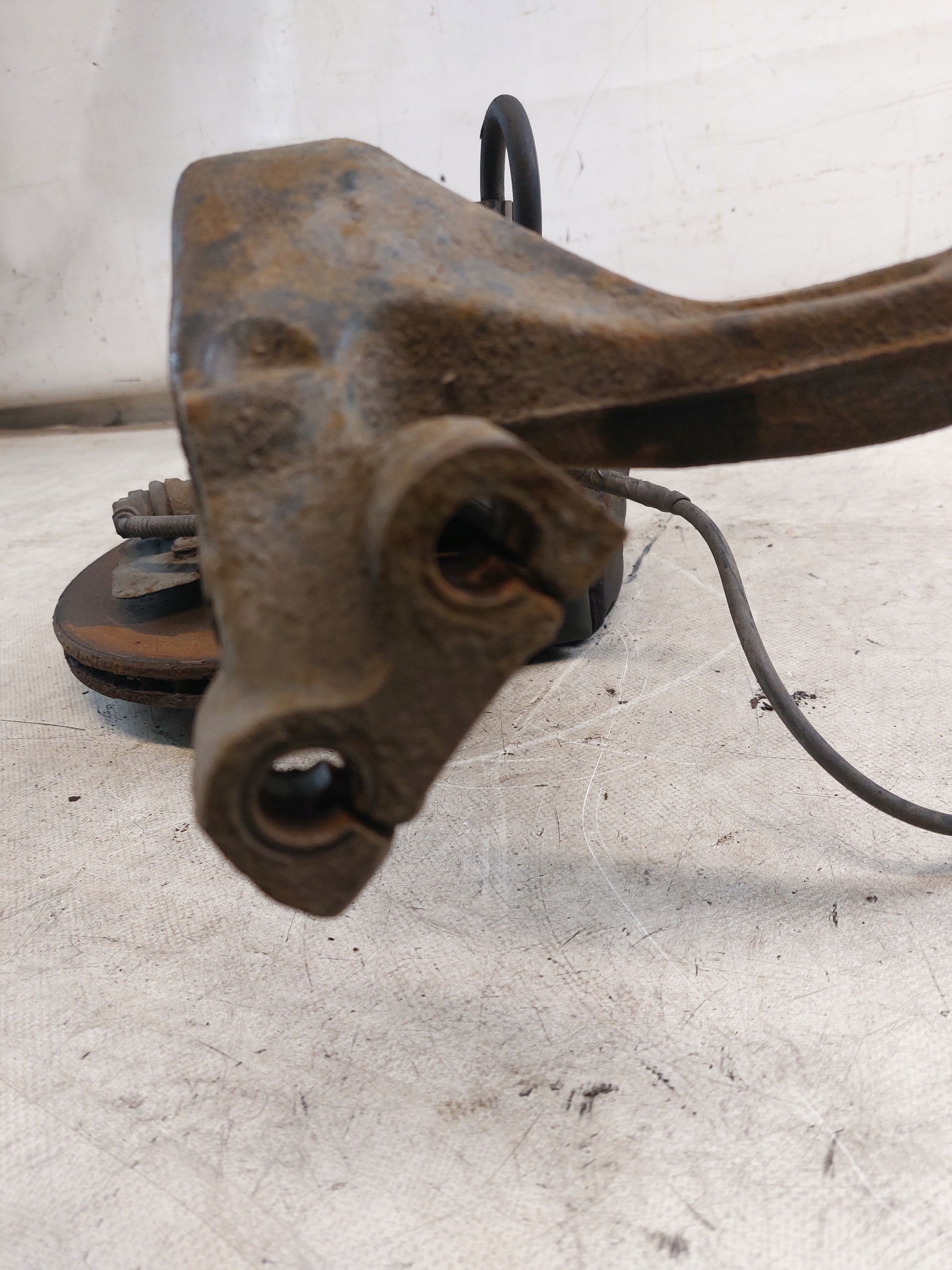 swing left front AUDI A6 C5 2.5TDI
