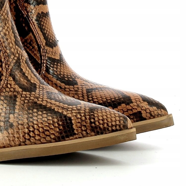 CARINII B5539 KOWBOJKI SZTYBLETY SKÓRA WĄŻ RUDE Rozmiar 39