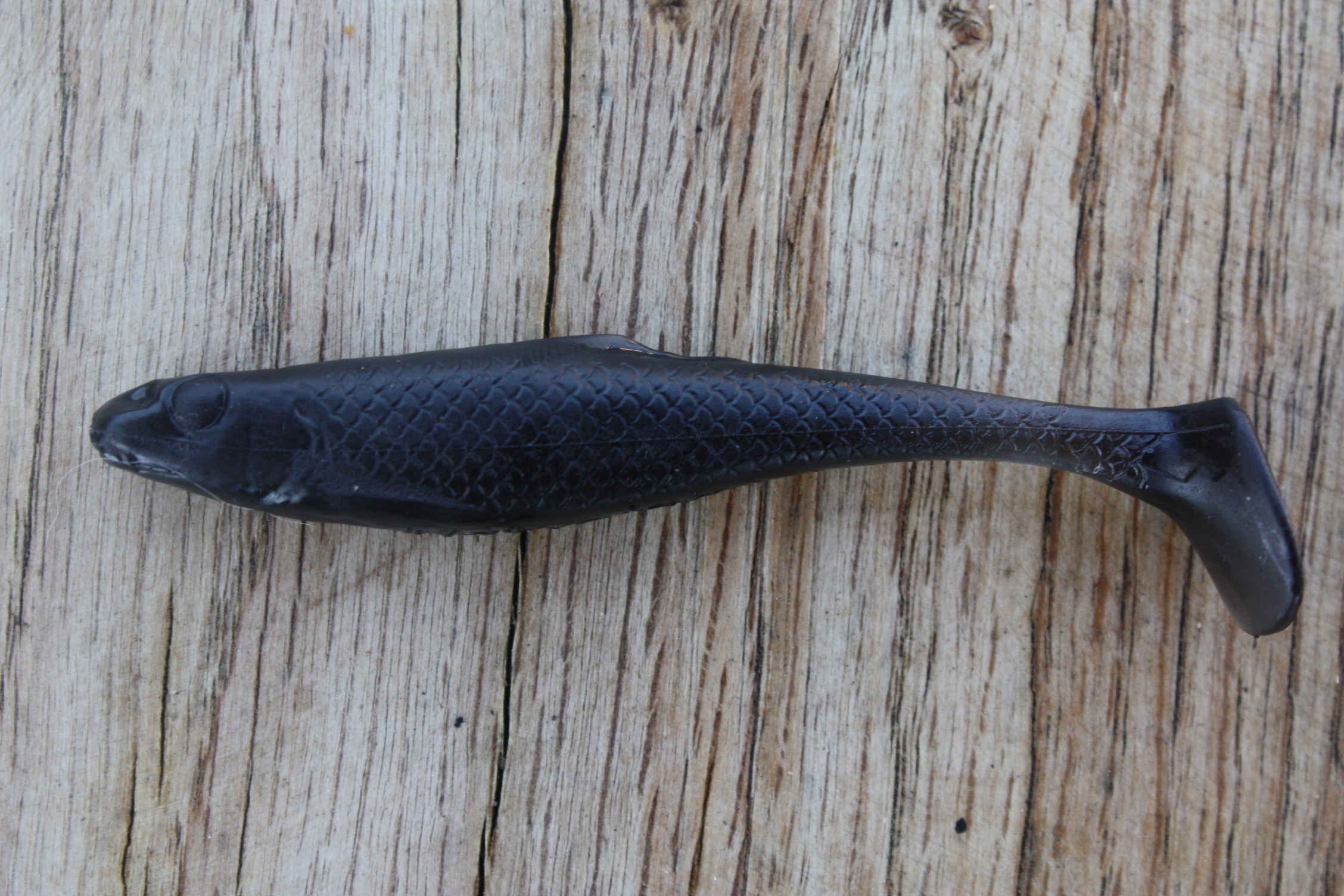 Guma Realistic Shad Matusiak Kiełb 10cm Czarny