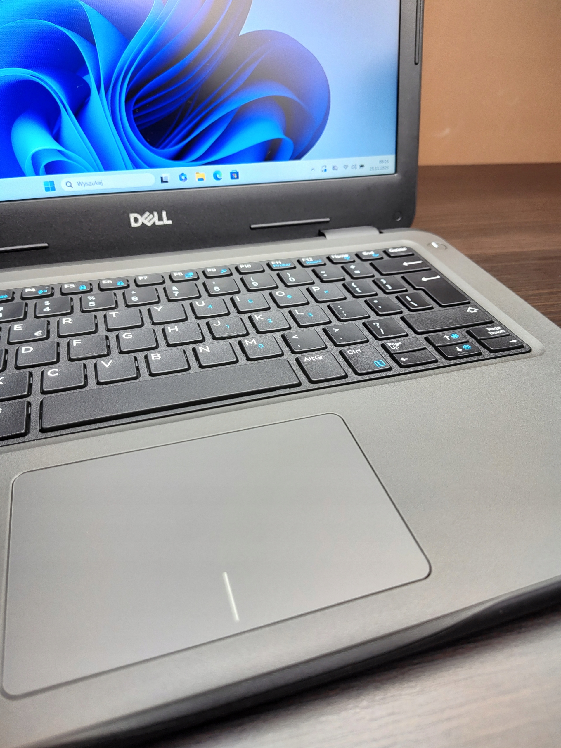 Dell Latitude 3310