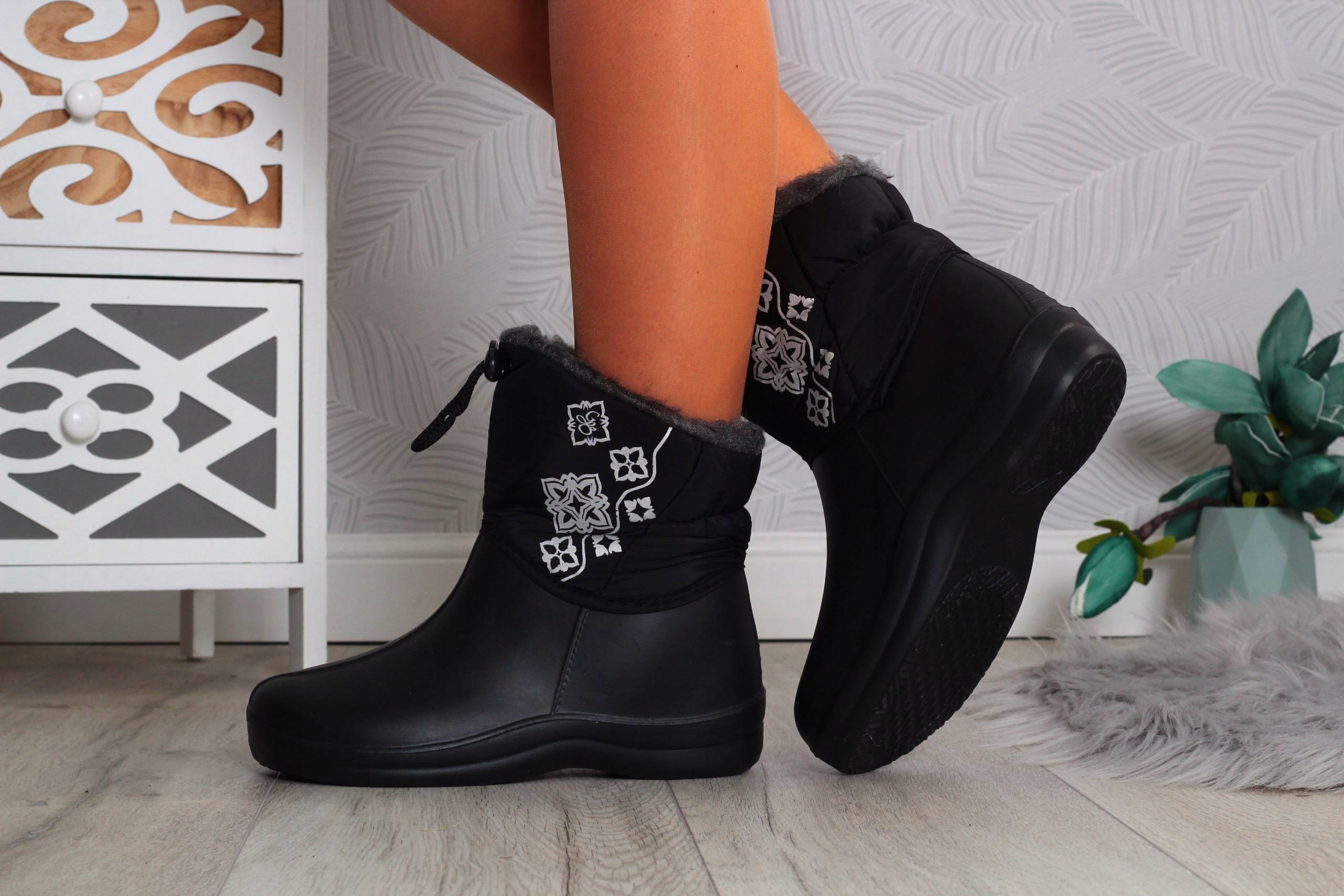 ŚNIEGOWCE BUTY DAMSKIE ZIMOWE OCIEPLANE WODOODPORNE KALOSZE Rozmiar 41