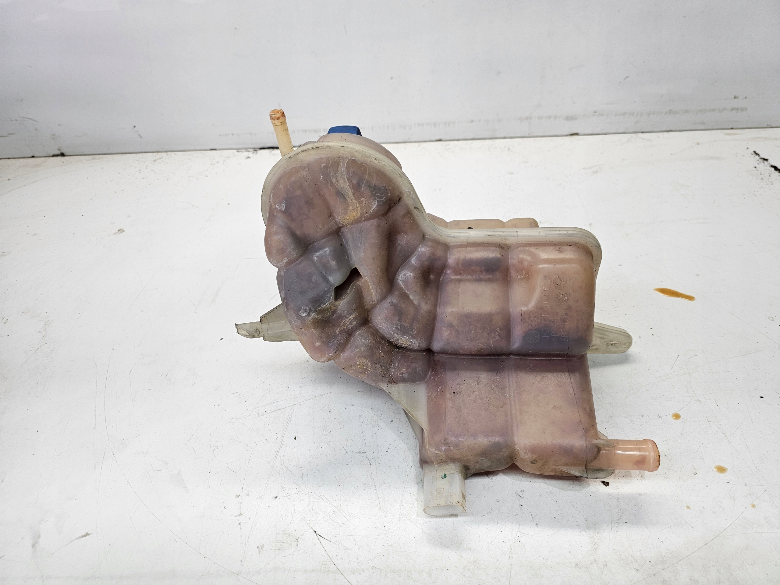 Scheibenwaschbehälter AUDI A6 C6 4F0121403E