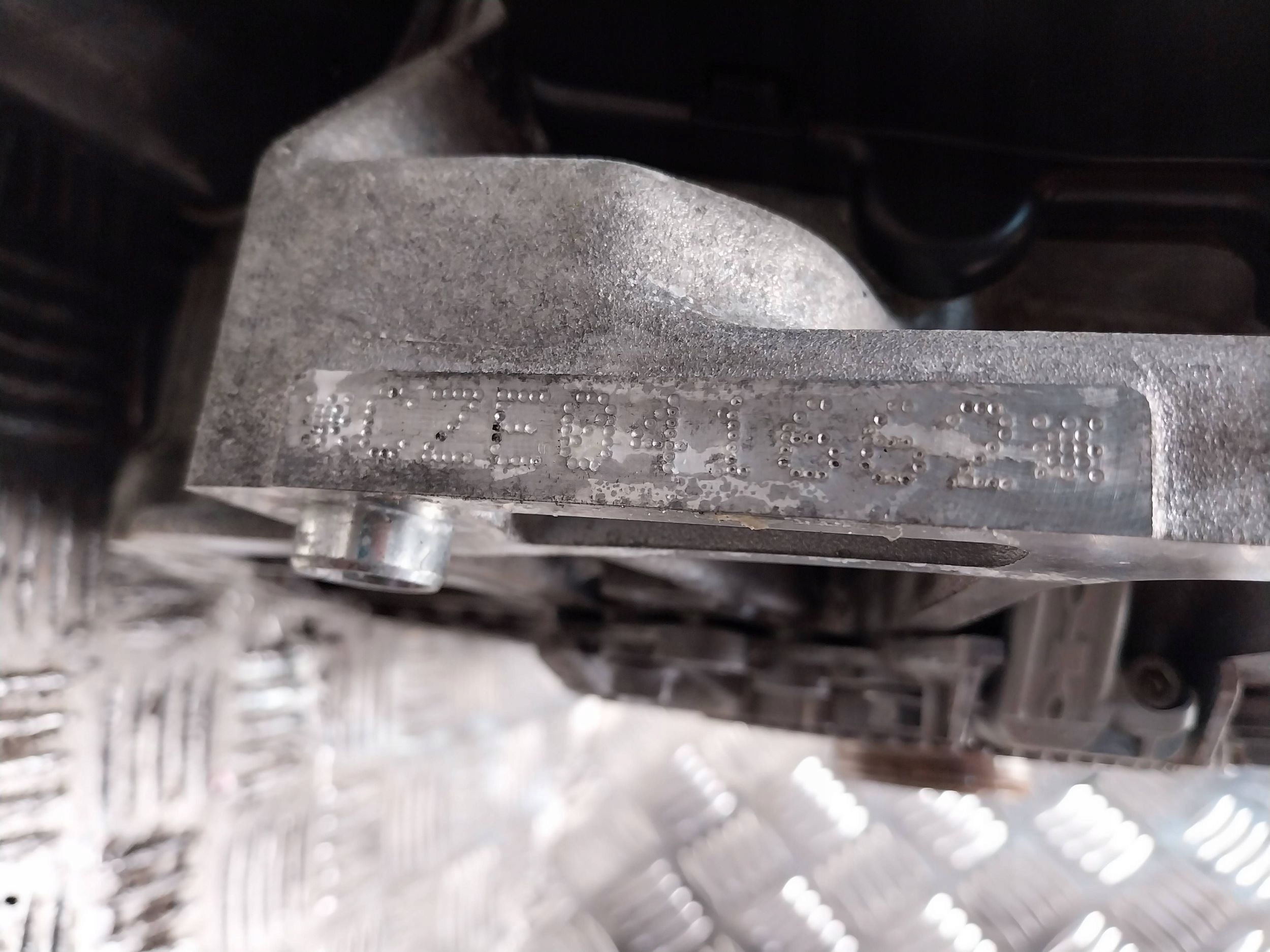 engine CZE AUDI A1 A3 8V Q2 81A Q3 8U GOLF VII LEON III 1.4TSI unprotected pillar