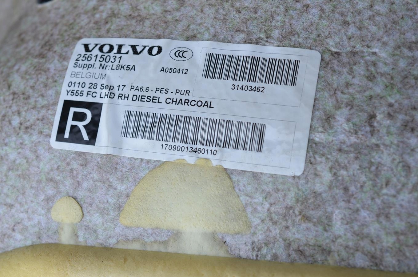 mats right front Volvo V40 II lift