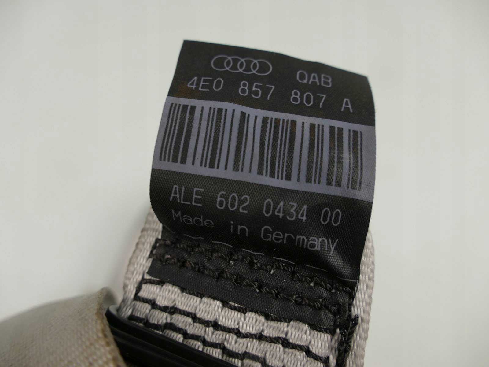 ремни середина Audi OE 4E0857807A