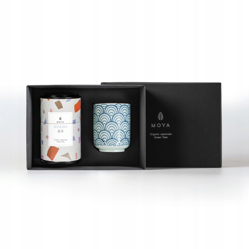 Levně Dárková sada organického zelený čaj Moya Bancha a hrnku Choseki
