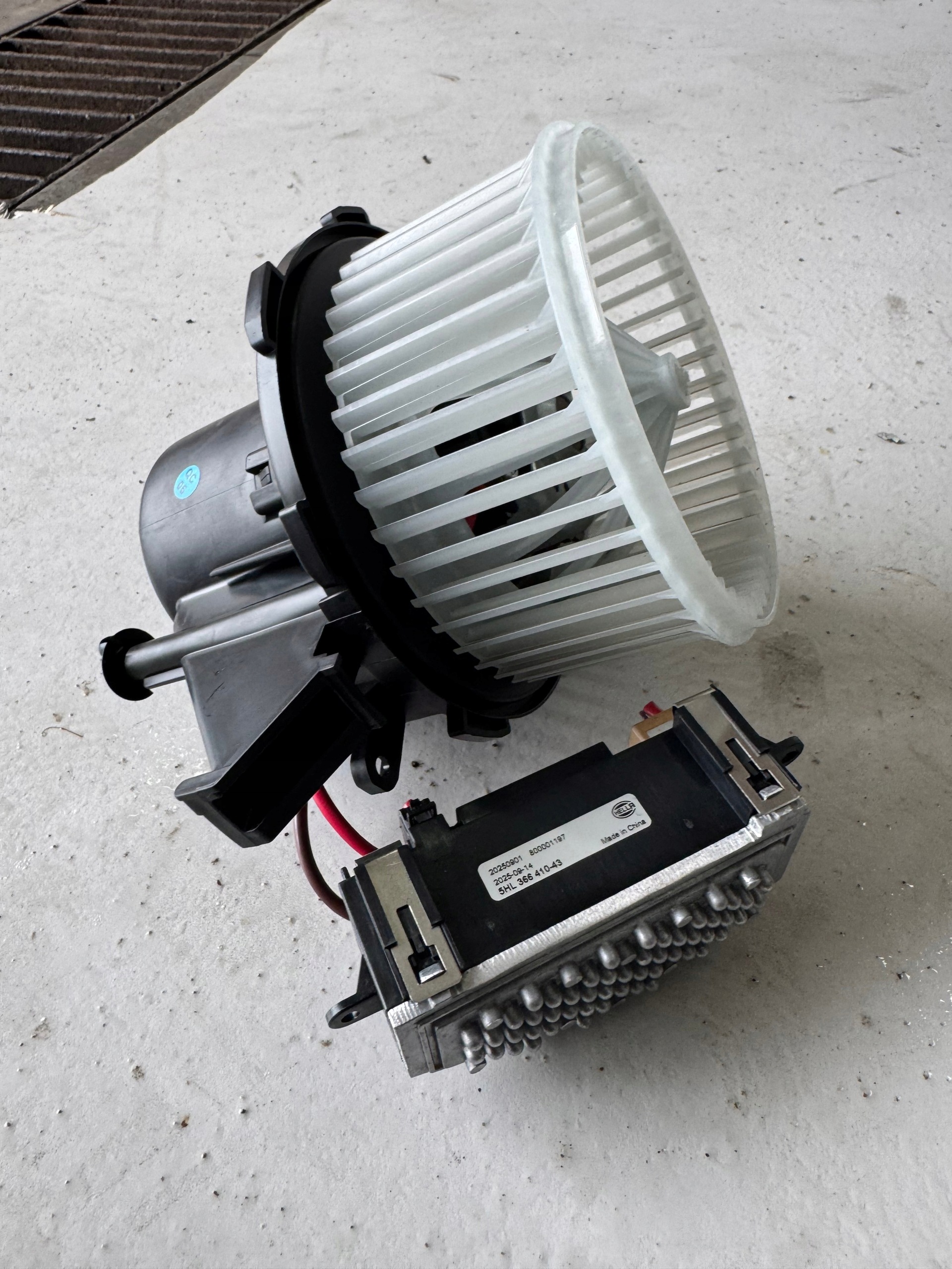 ventilátor klími audi a4 b8 8K1820021 8K0820521