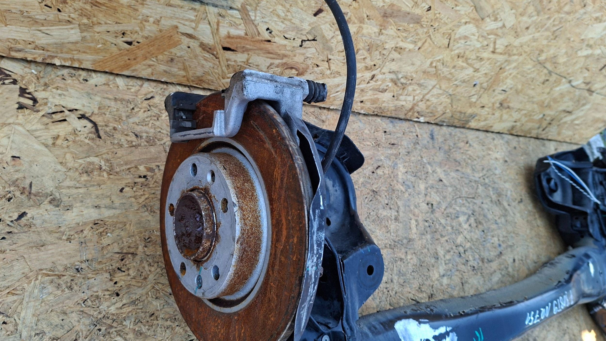 axis rear part PEUGEOT 308 II 2013