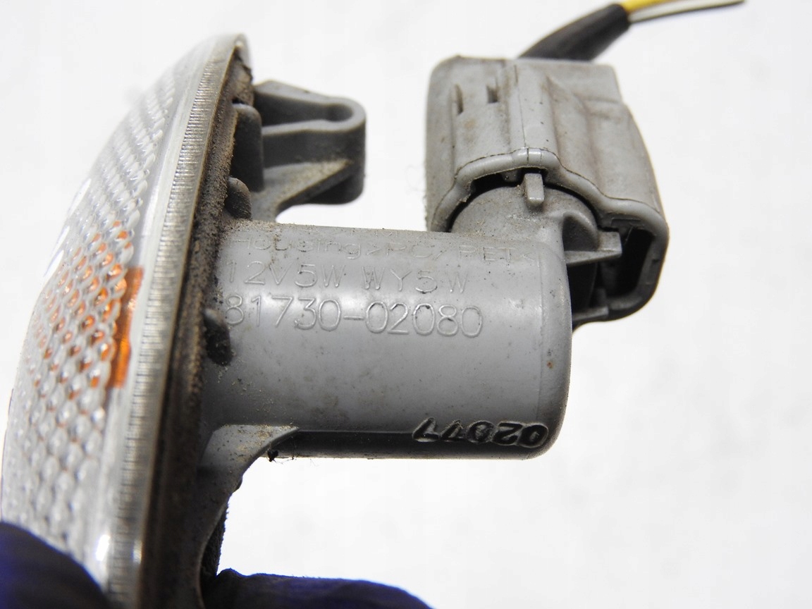 поворотник крыла TOYOTA oe 81730-02080