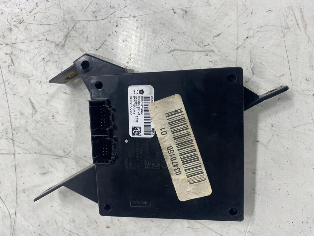 module door right front EU JEEP GRAND CHEROKEE WK2 P68052899AI