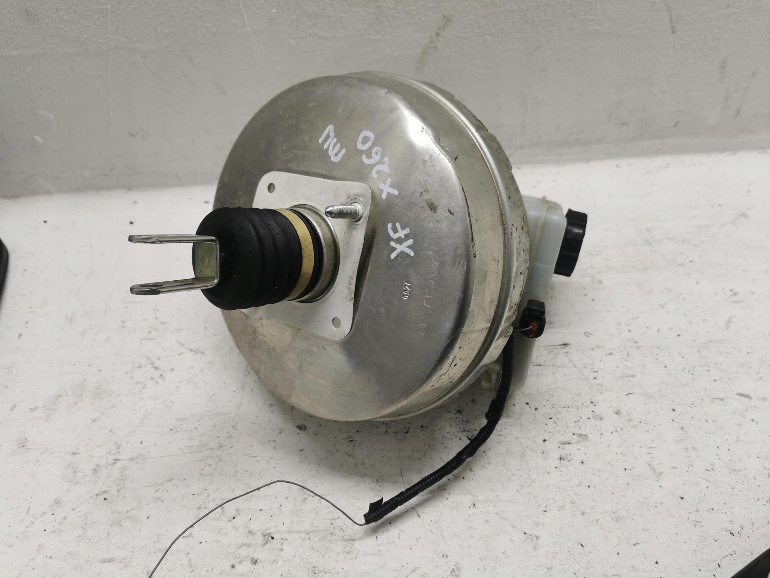 servo Servofreno JAGUAR XF II X260 GX73-2B195