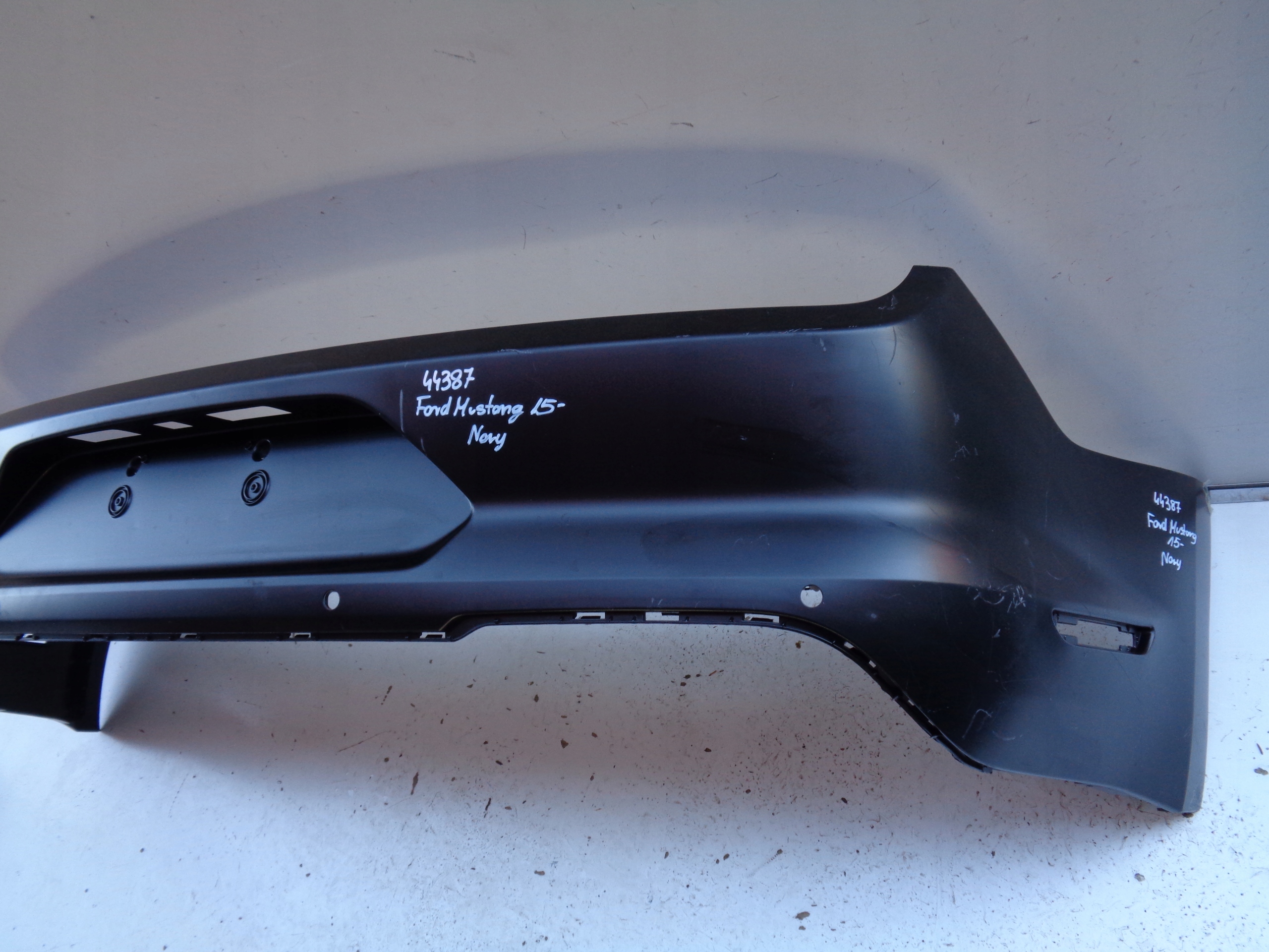 new bumper rear FORD MUSTANG 15- NR 44387