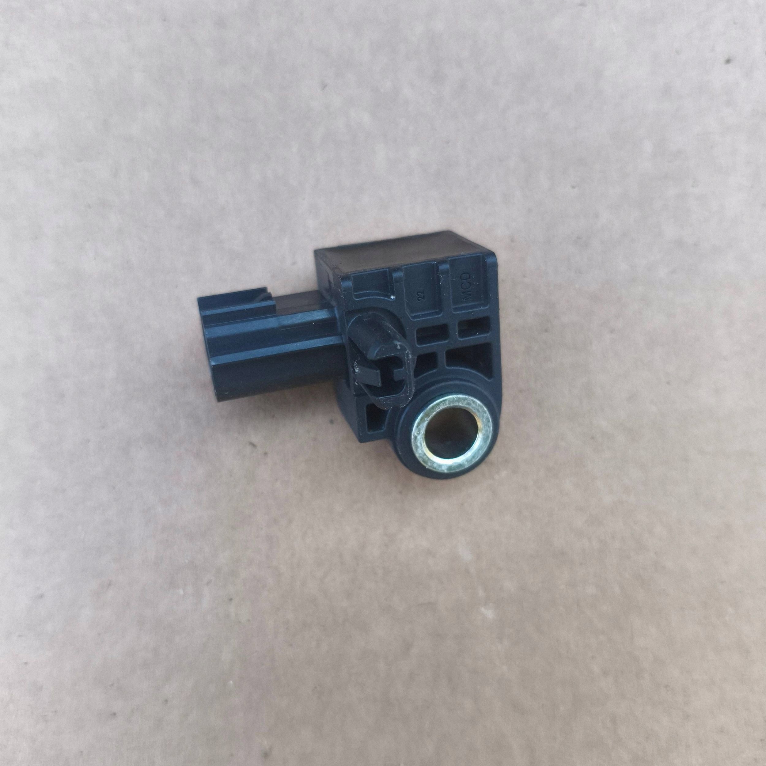 Sensor zderzeniowy (airbag) Ford Fiesta 2016