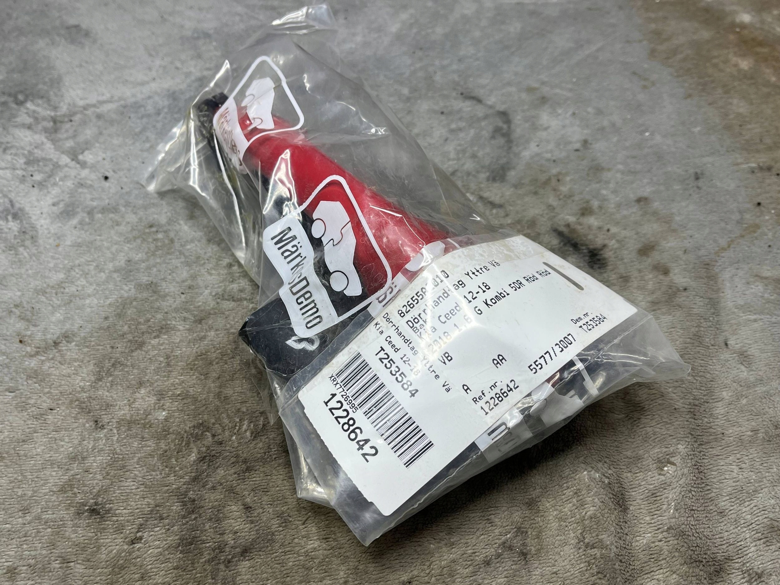 handle exterior door coupe left side KIA Ceed 82655A2010