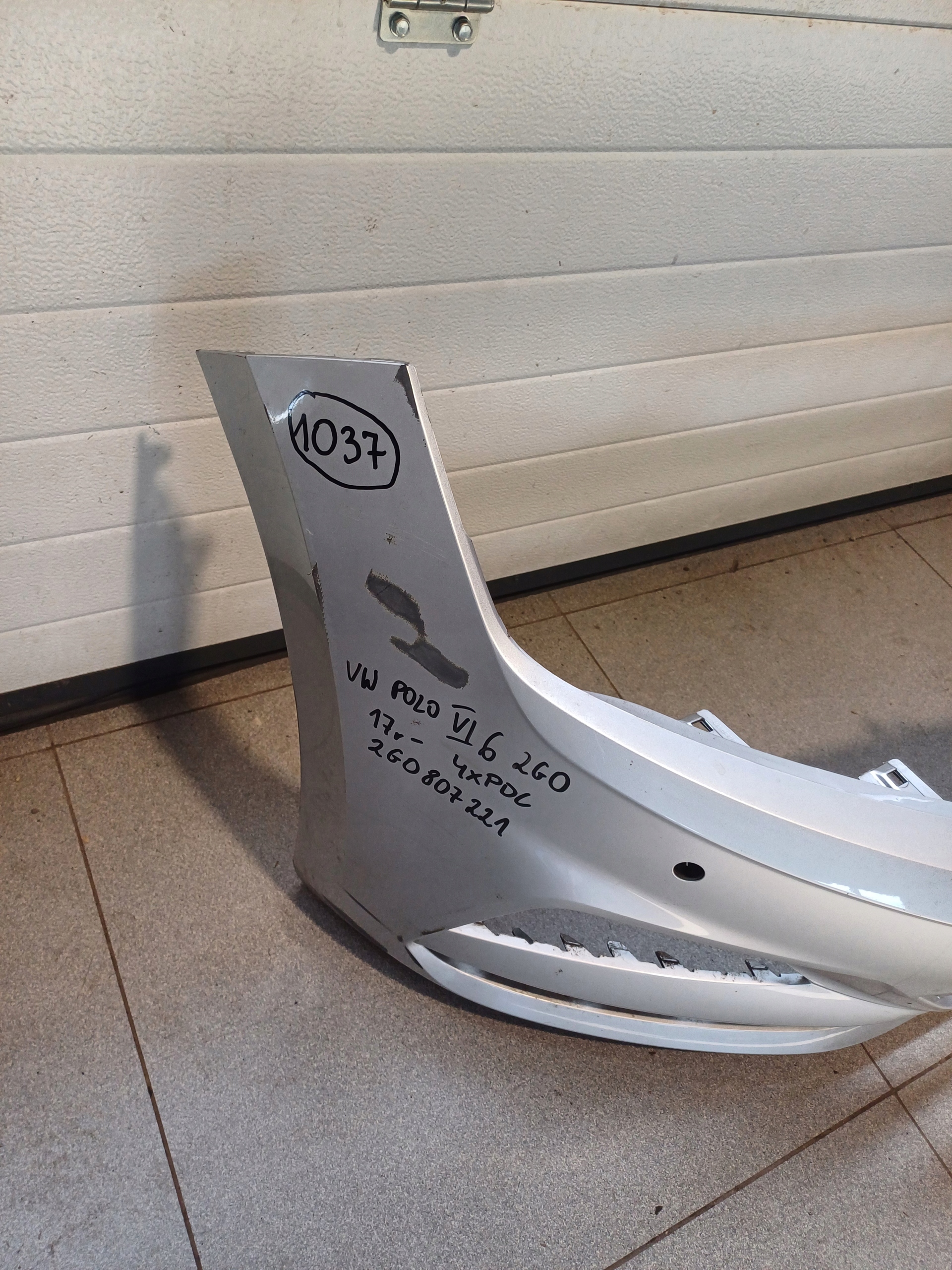 bumper front front VW POLO 6 VI 2G0 17R- 4 X PDC 2G0807221