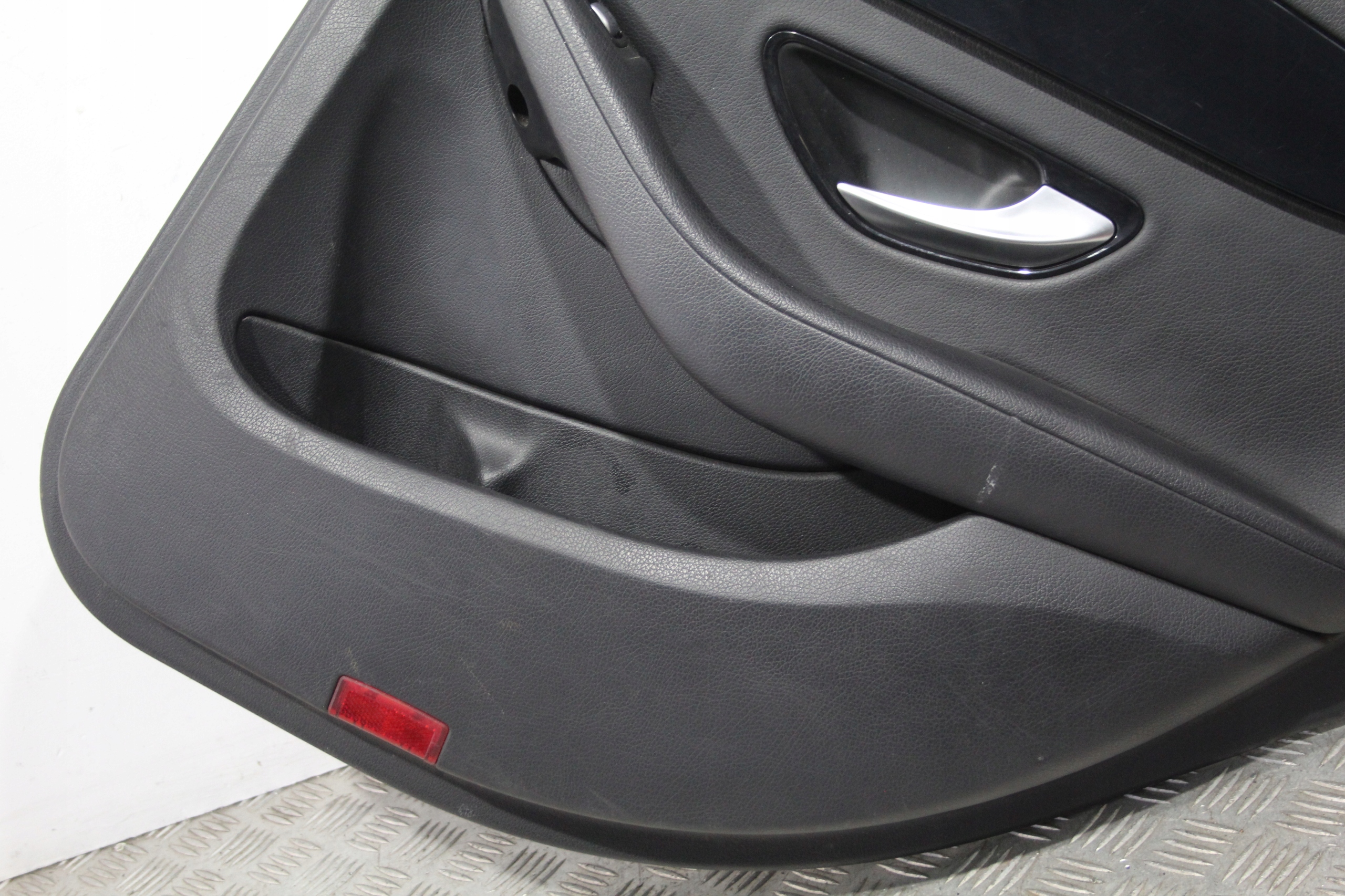 side door right rear part C-KLASA W205 sedan