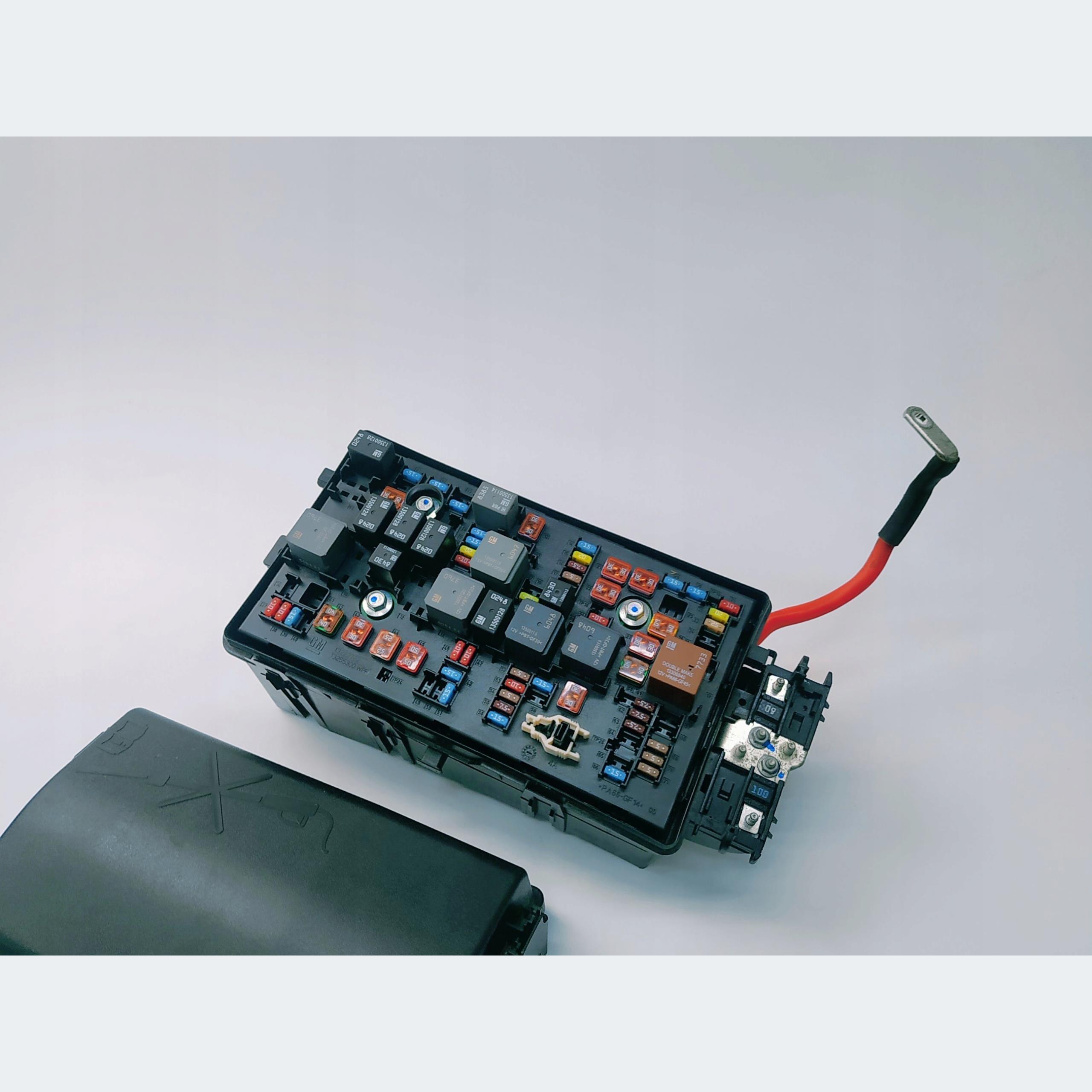 Module fusibles OPEL INSIGNIA A 1.6 CDTI