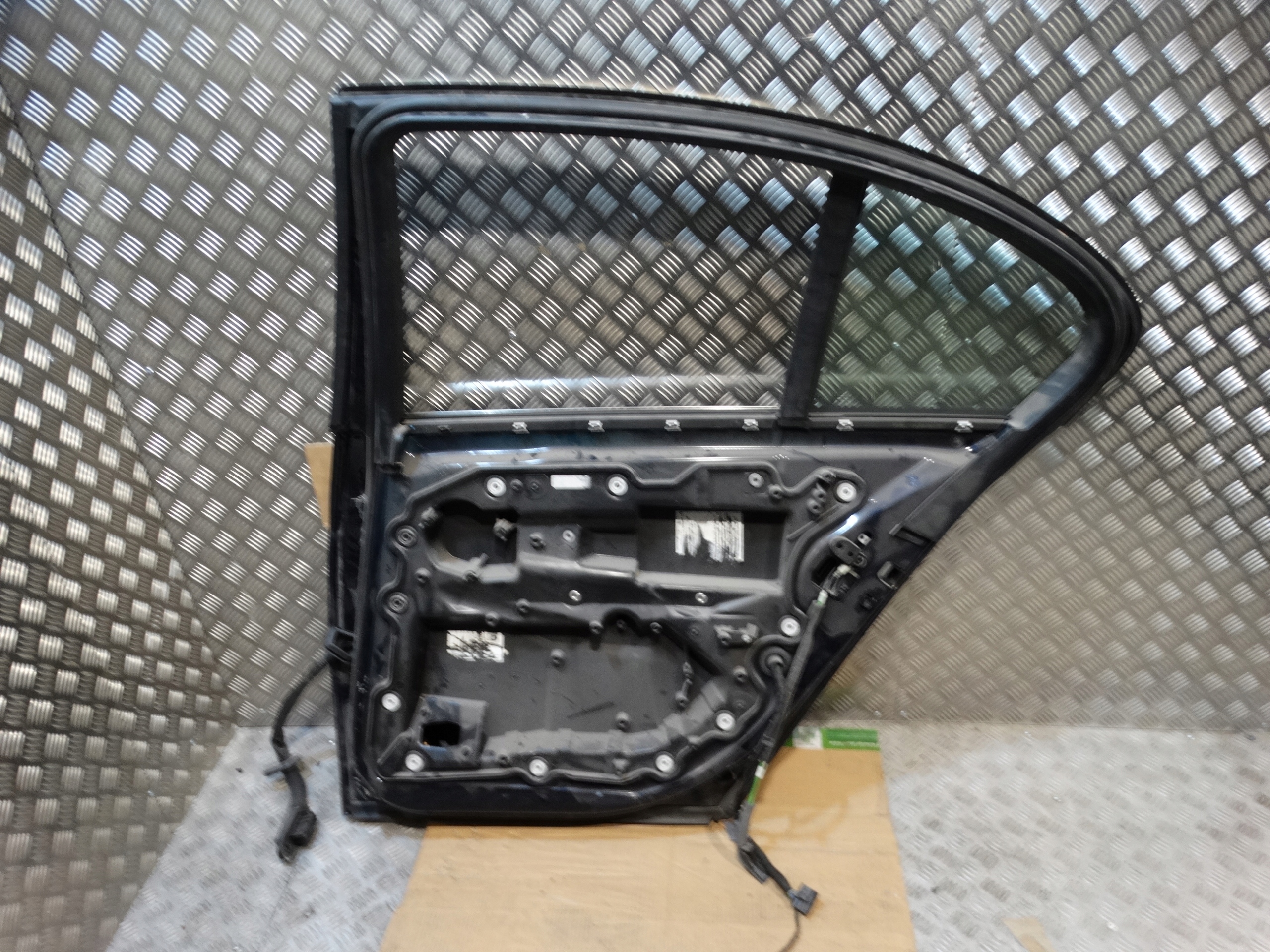 IDEALNE TÜR RECHTS HECK BMW E65 B450 1