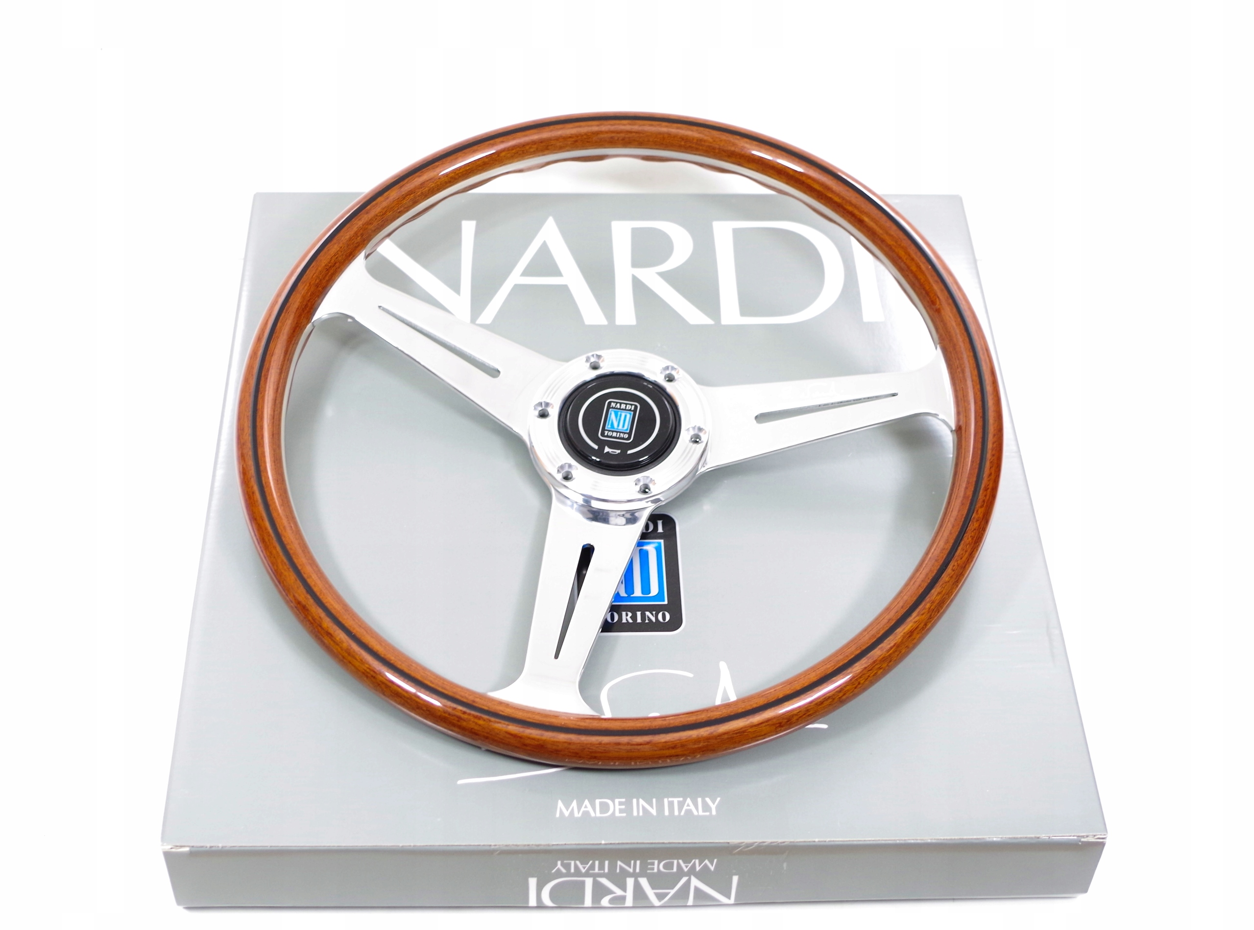 Kierownica Drewniana Nardi Torino 36cmMercedes/Bmw za 2710.00PLN z