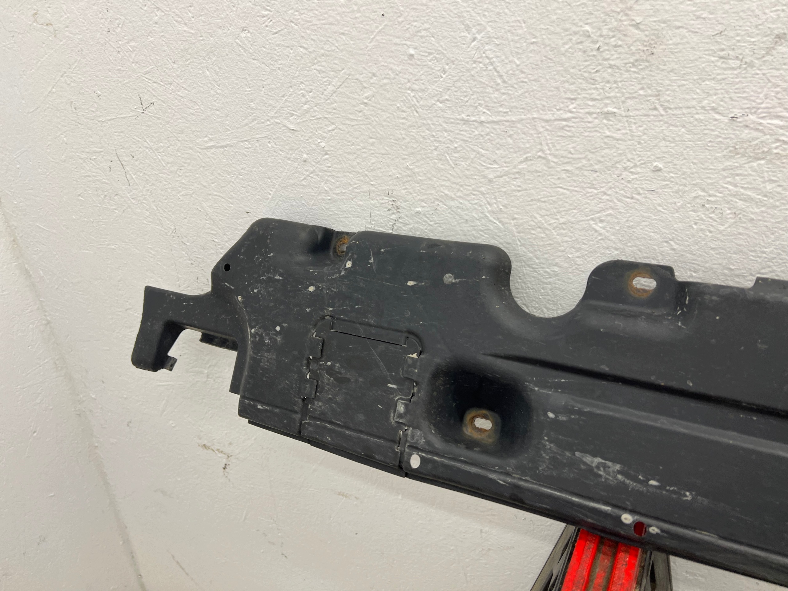 PORSCHE CAYENNE und abdeckung blende abdeckung unterfahrschutz links 7L0825211B